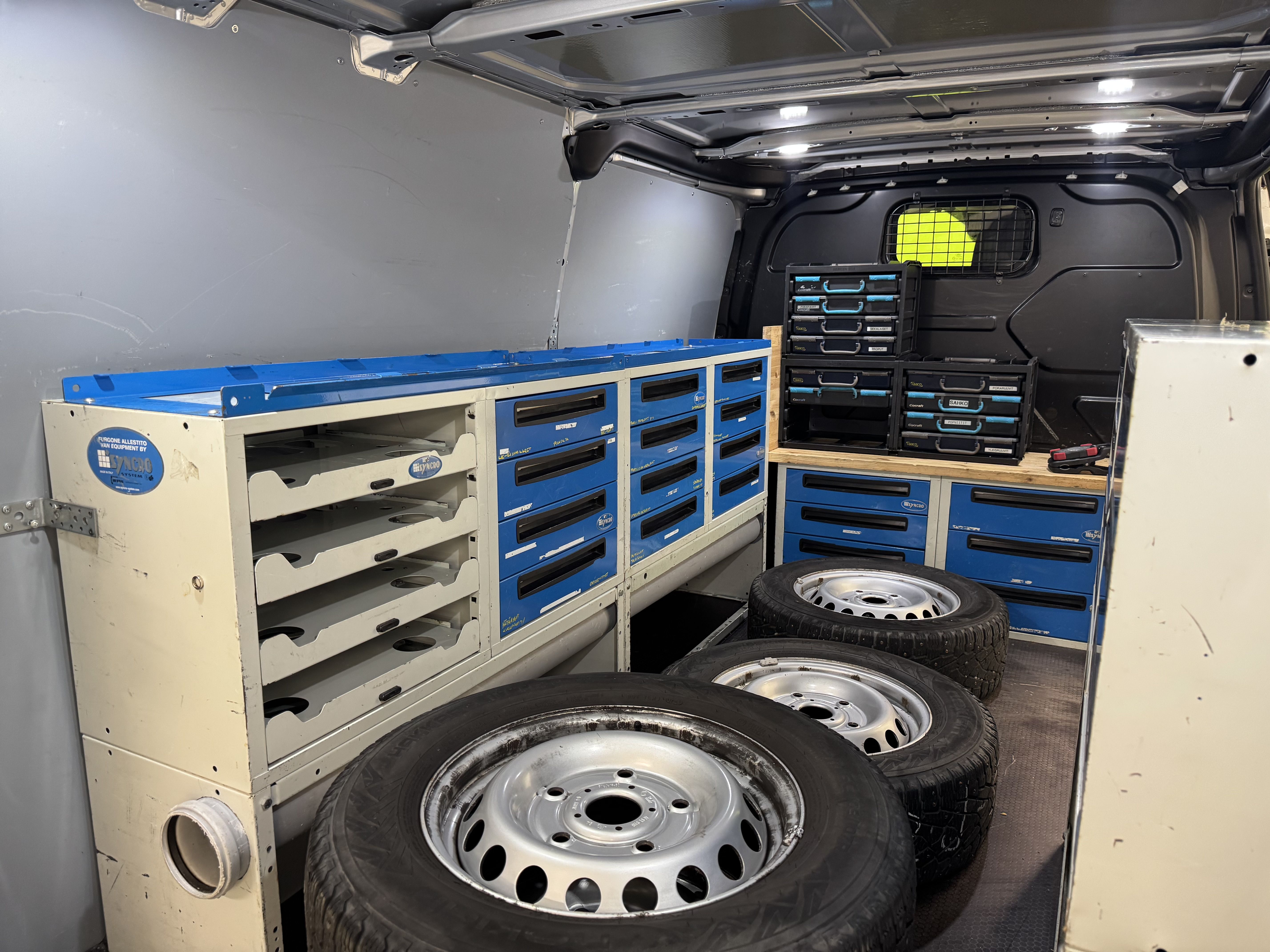 Ford Transit Custom 2021, photo 7/19
