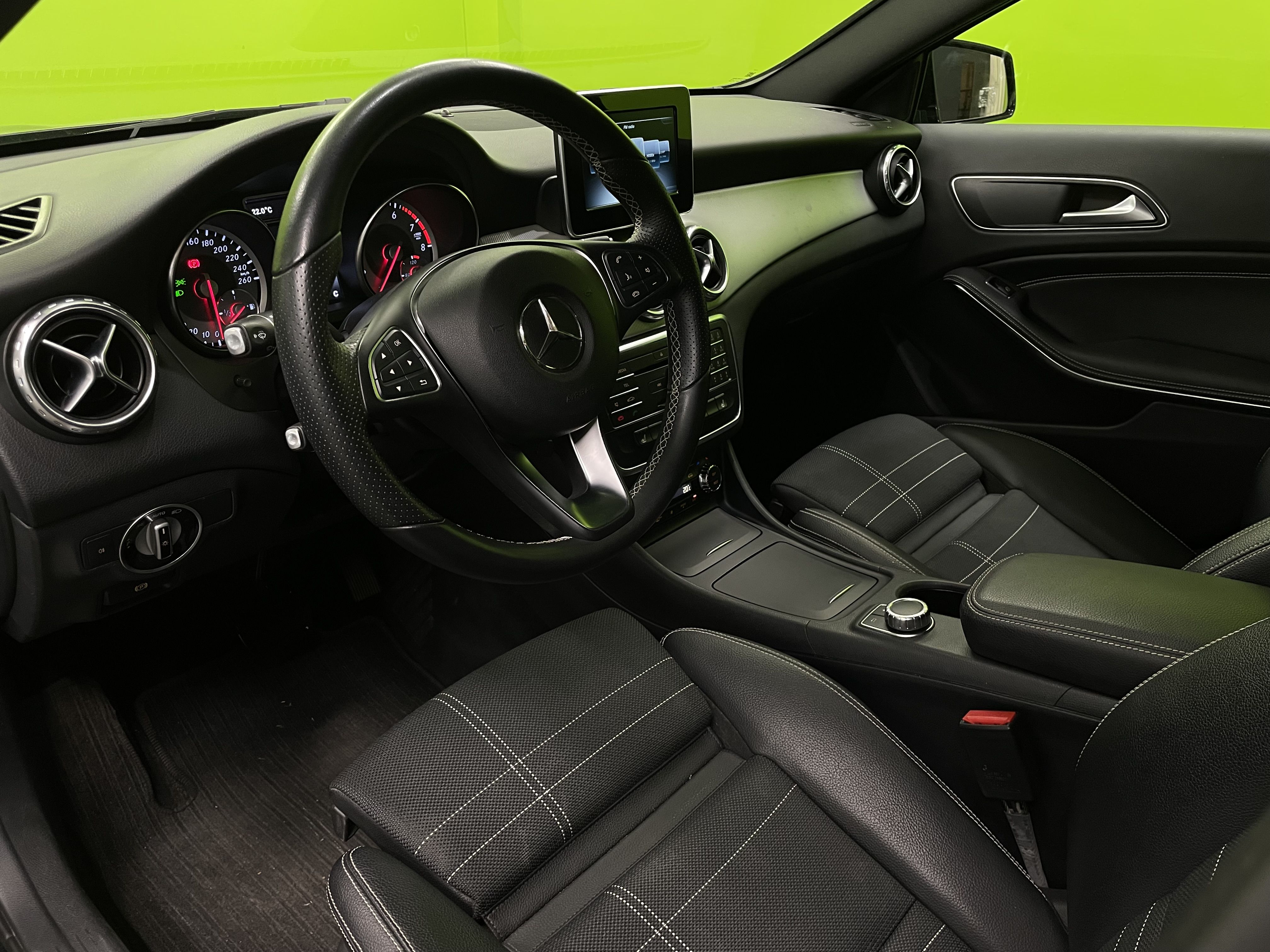Mercedes-Benz GLA 200 A Urban Off-roader 2016, kuva 6/26