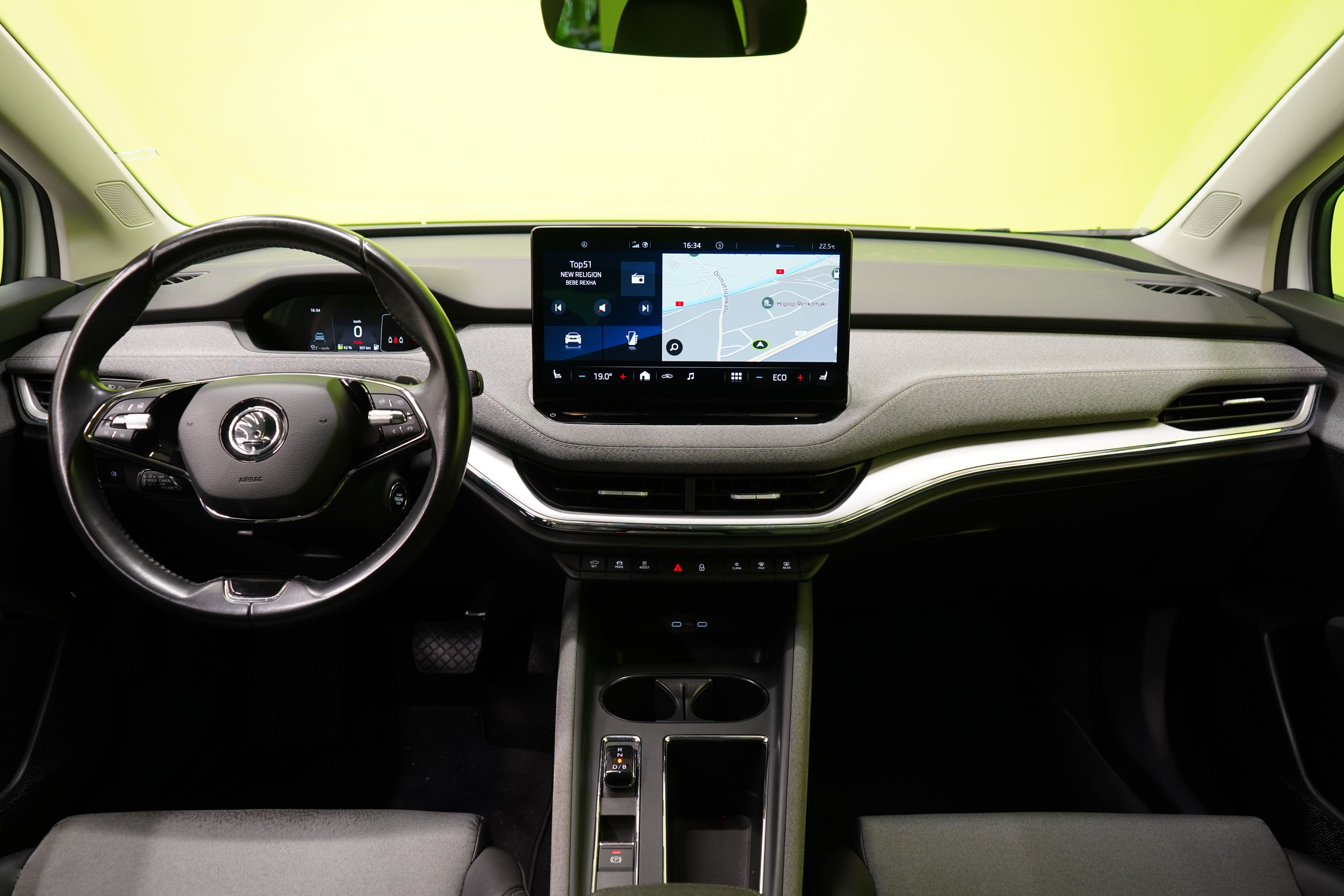 Skoda Enyaq iV 80 2022, photo 6/27
