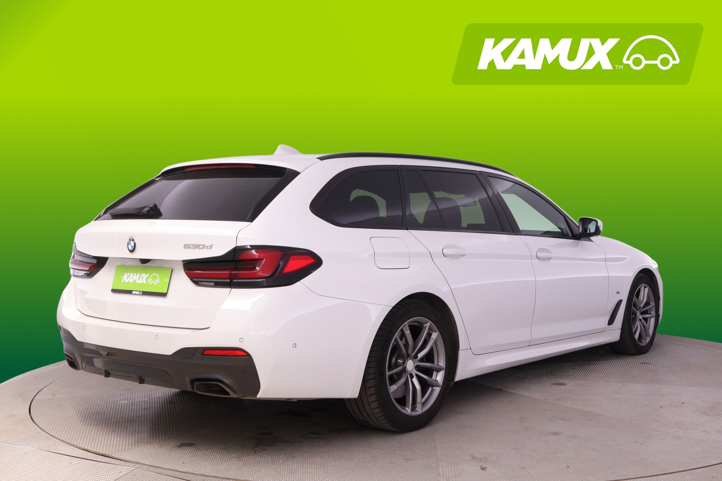 BMW 530 G31 Touring 530d A M Sport MHEV 2021, kuva 2/41