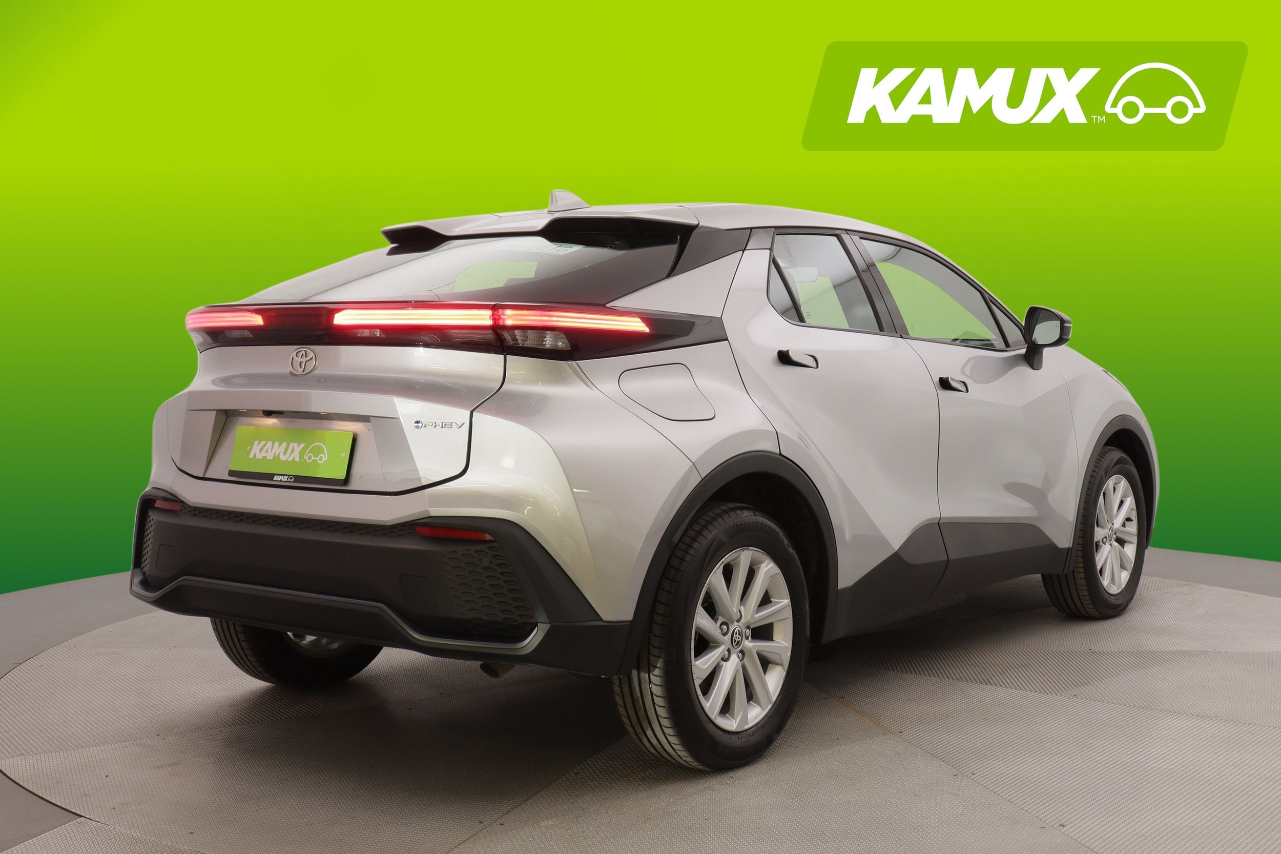Toyota C-HR 2,0 Plug-in Hybrid 2025, photo 3/26