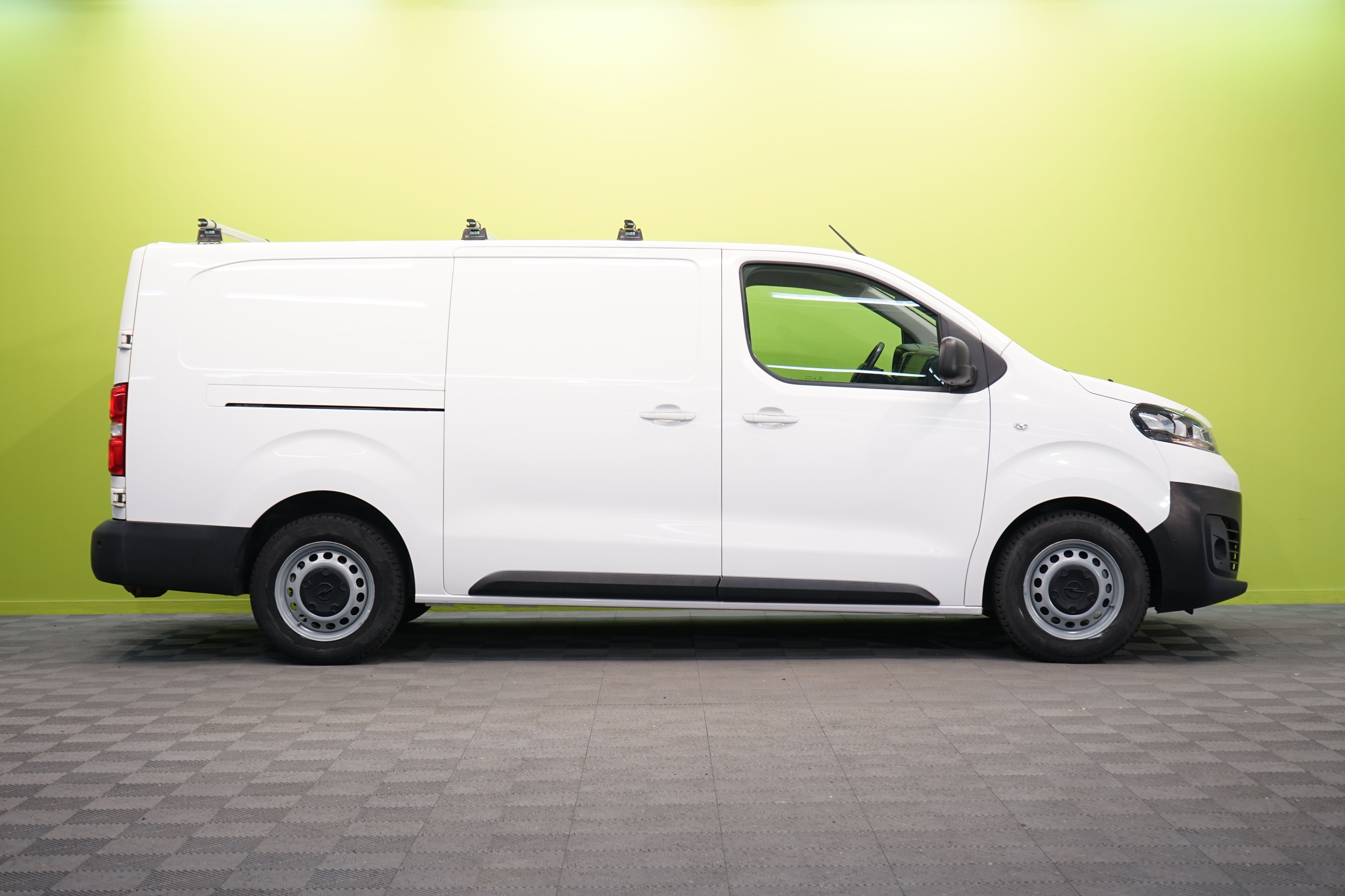 Opel Vivaro 2022, kuva 2/18