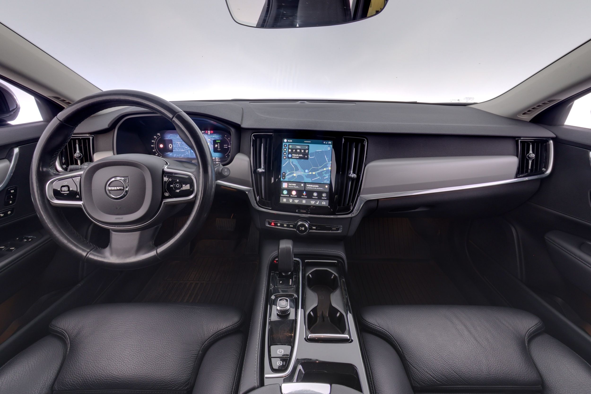 Volvo V90 2024, photo 7/33