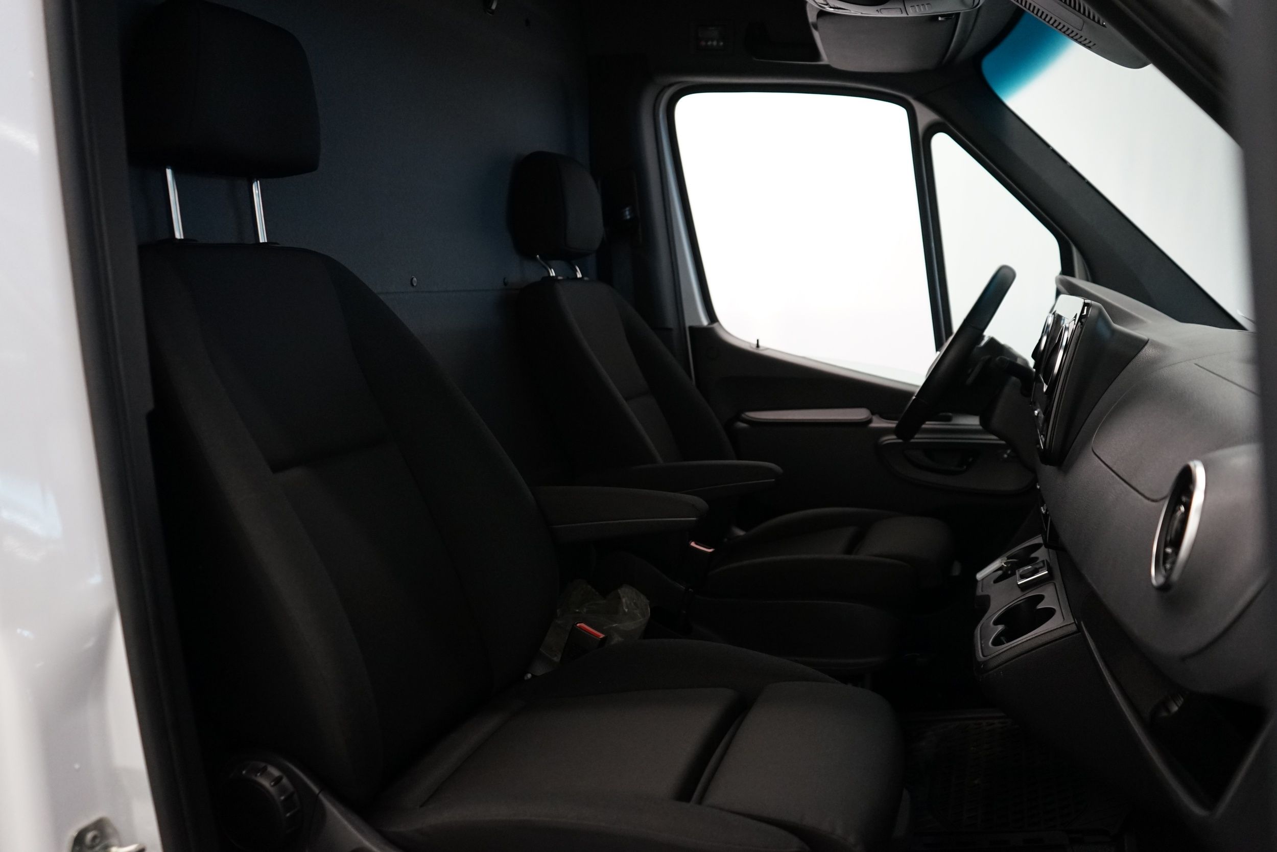 Mercedes-Benz Sprinter 2024, photo 7/23