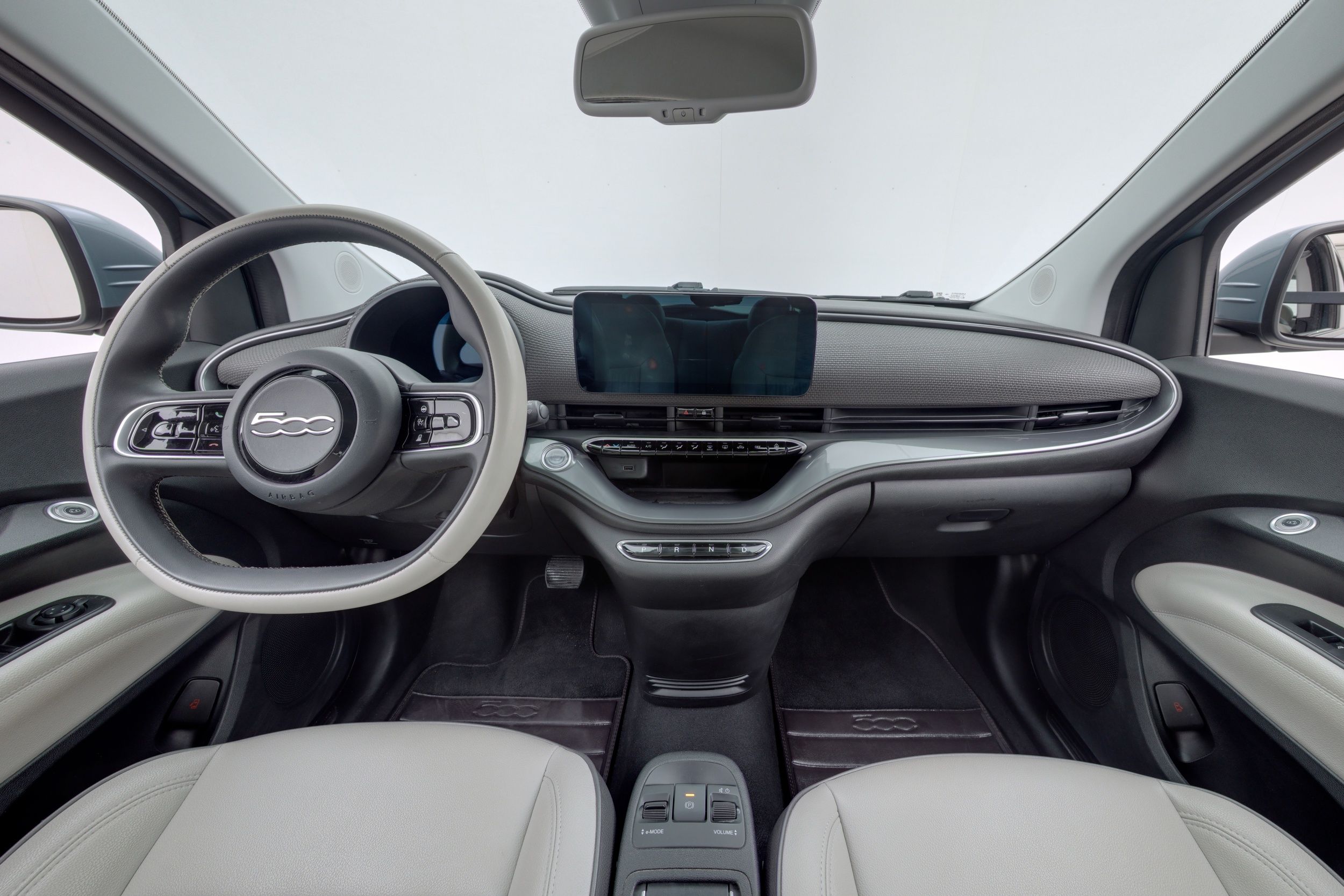 Fiat 500E 42kwh 3+1 La Prima 2021, kuva 7/28