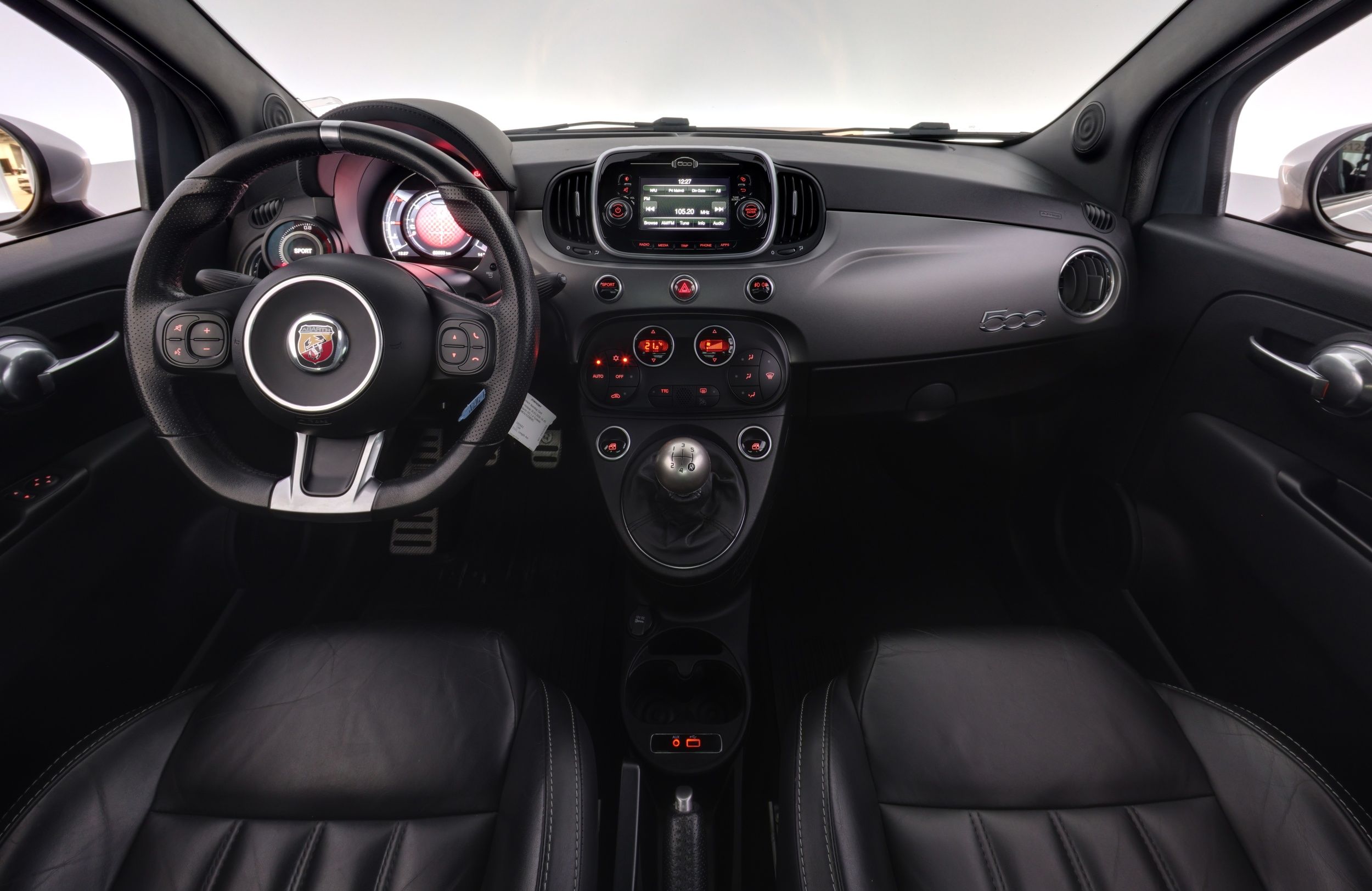 Fiat-Abarth 500 595 2017, kuva 7/23