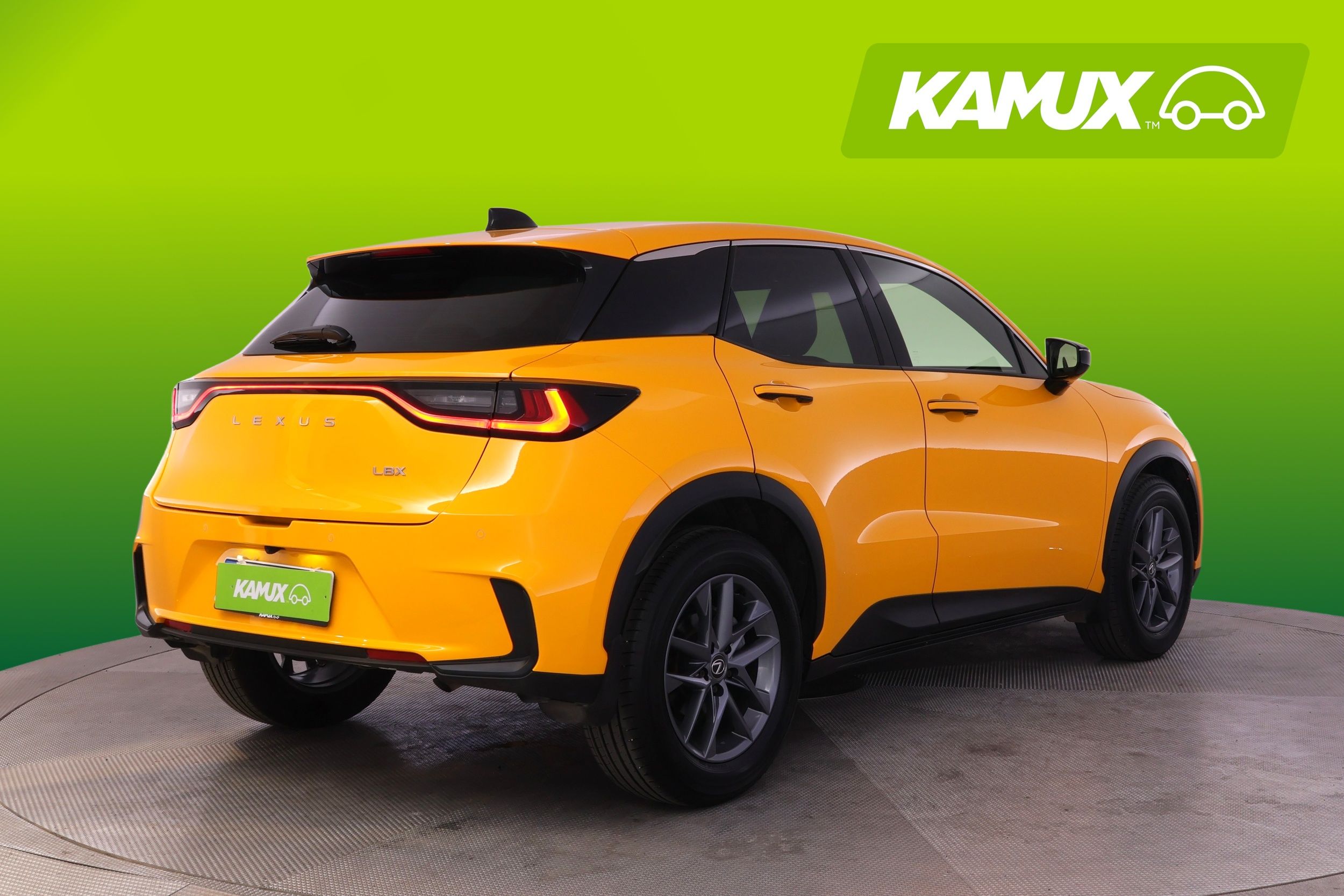Lexus LBX 200h 2024, kuva 3/28