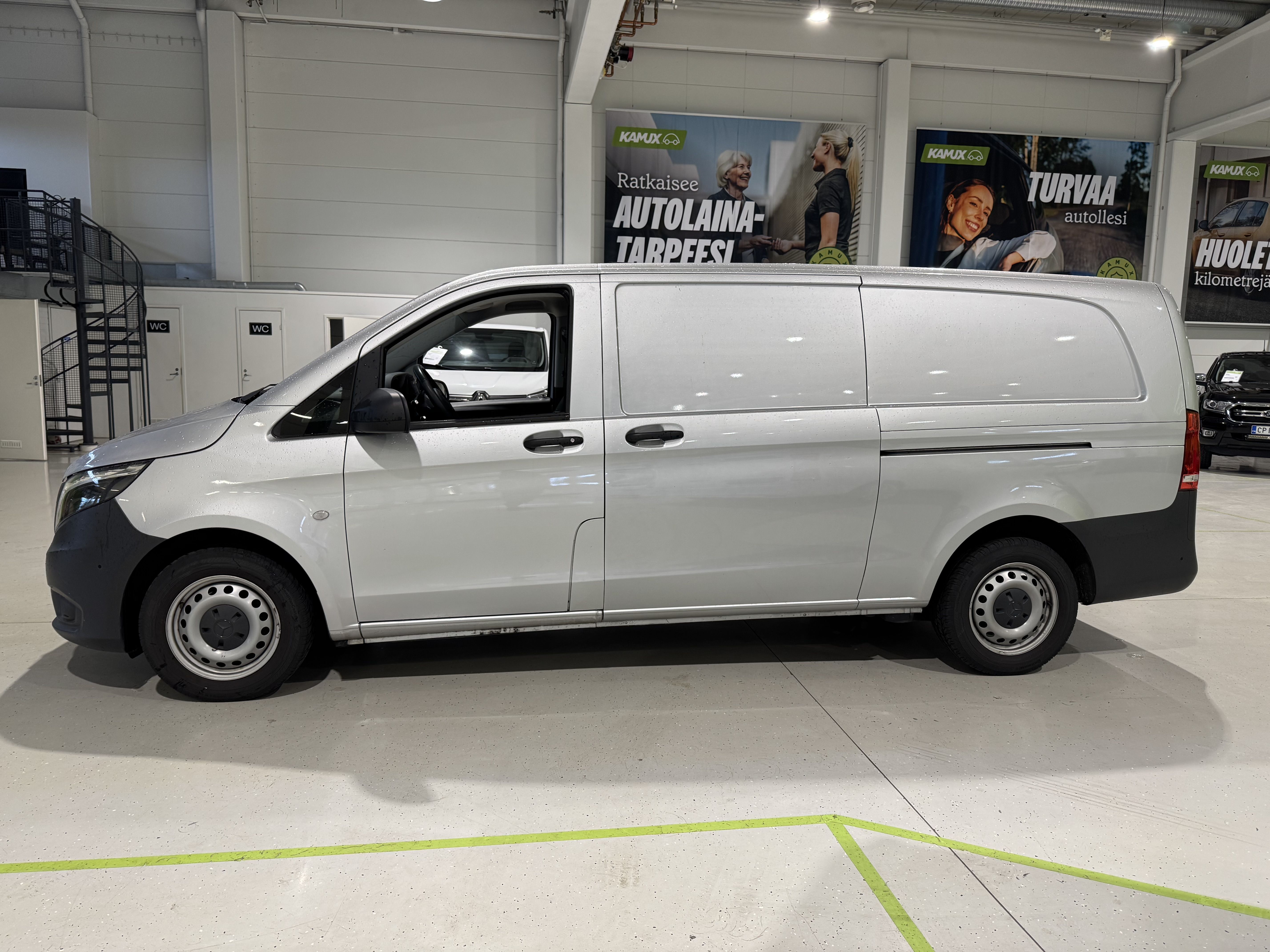 Mercedes-Benz Vito 2023, photo 4/10