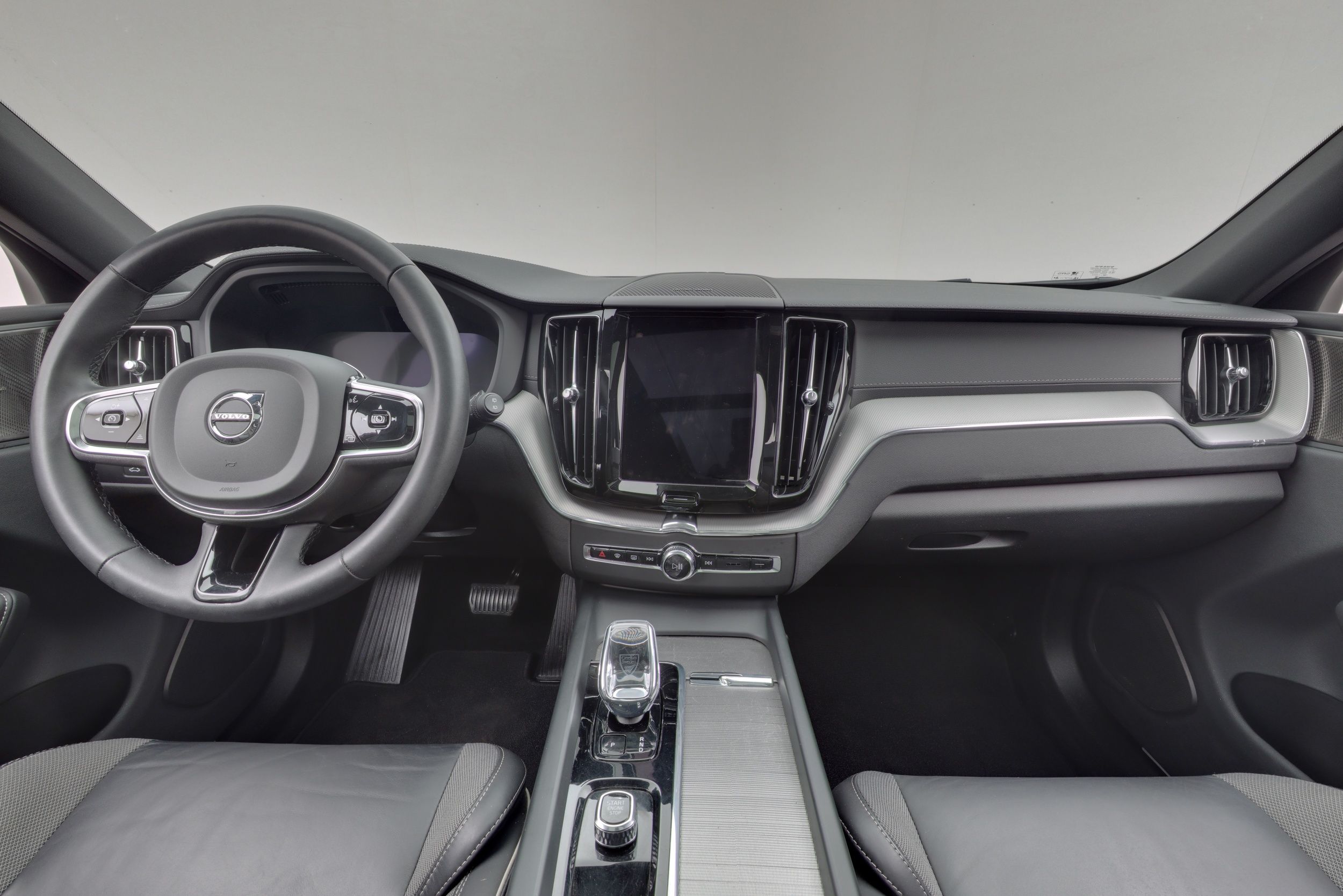Volvo XC60 2023, kuva 7/36