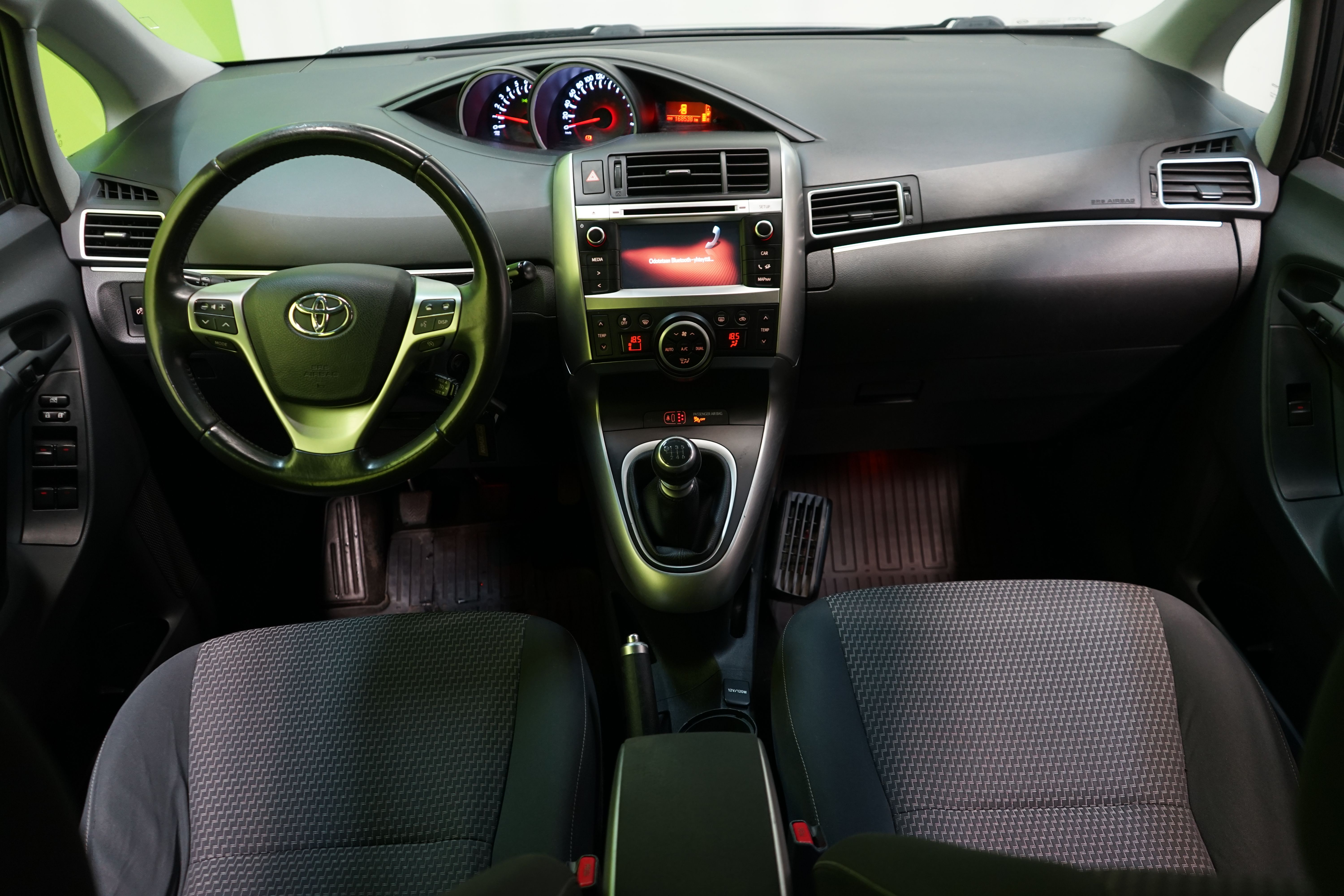 Toyota Verso 1,8 Valvematic 7 paikkainen 2015, kuva 6/46