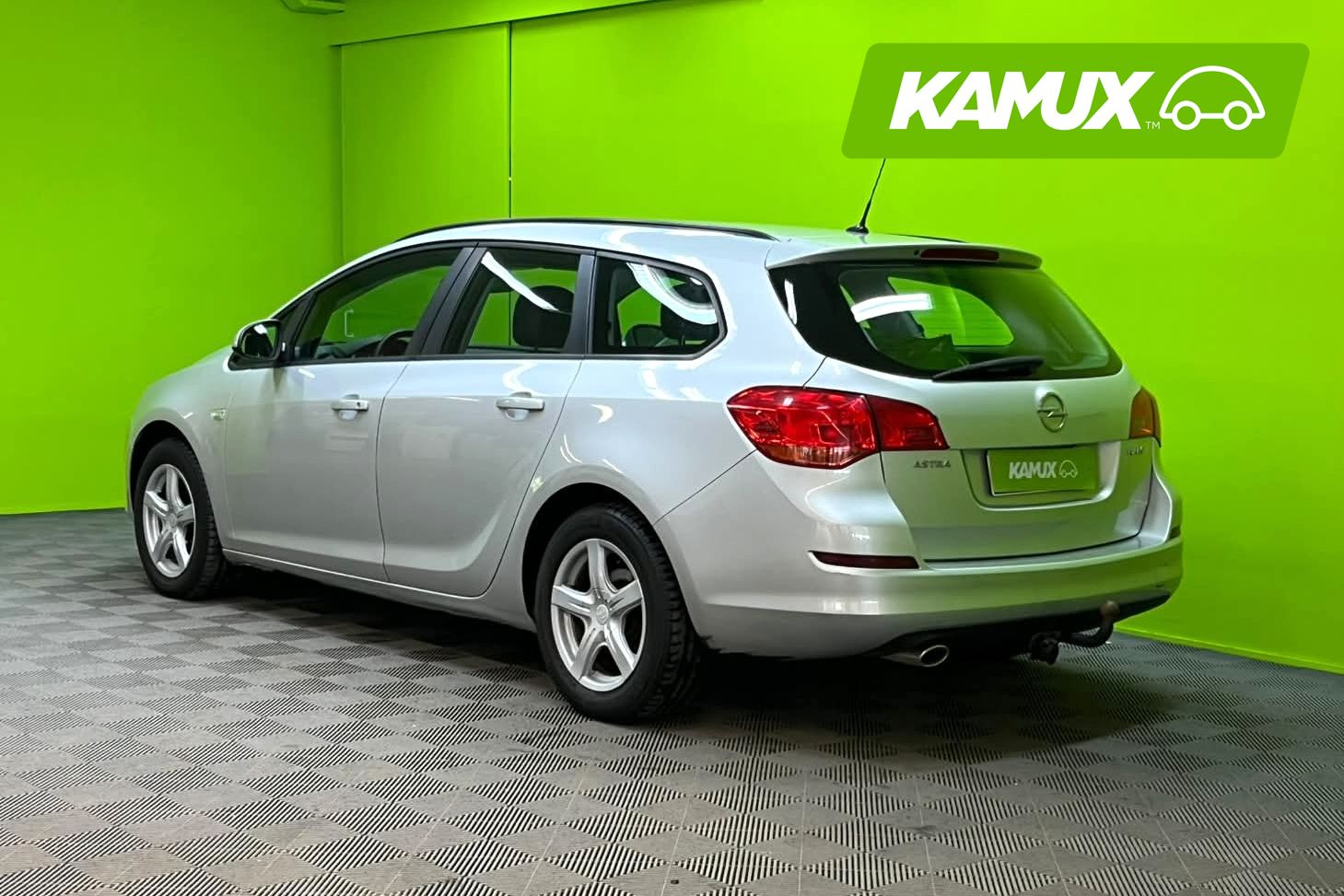 Opel Astra 2011, kuva 4/15