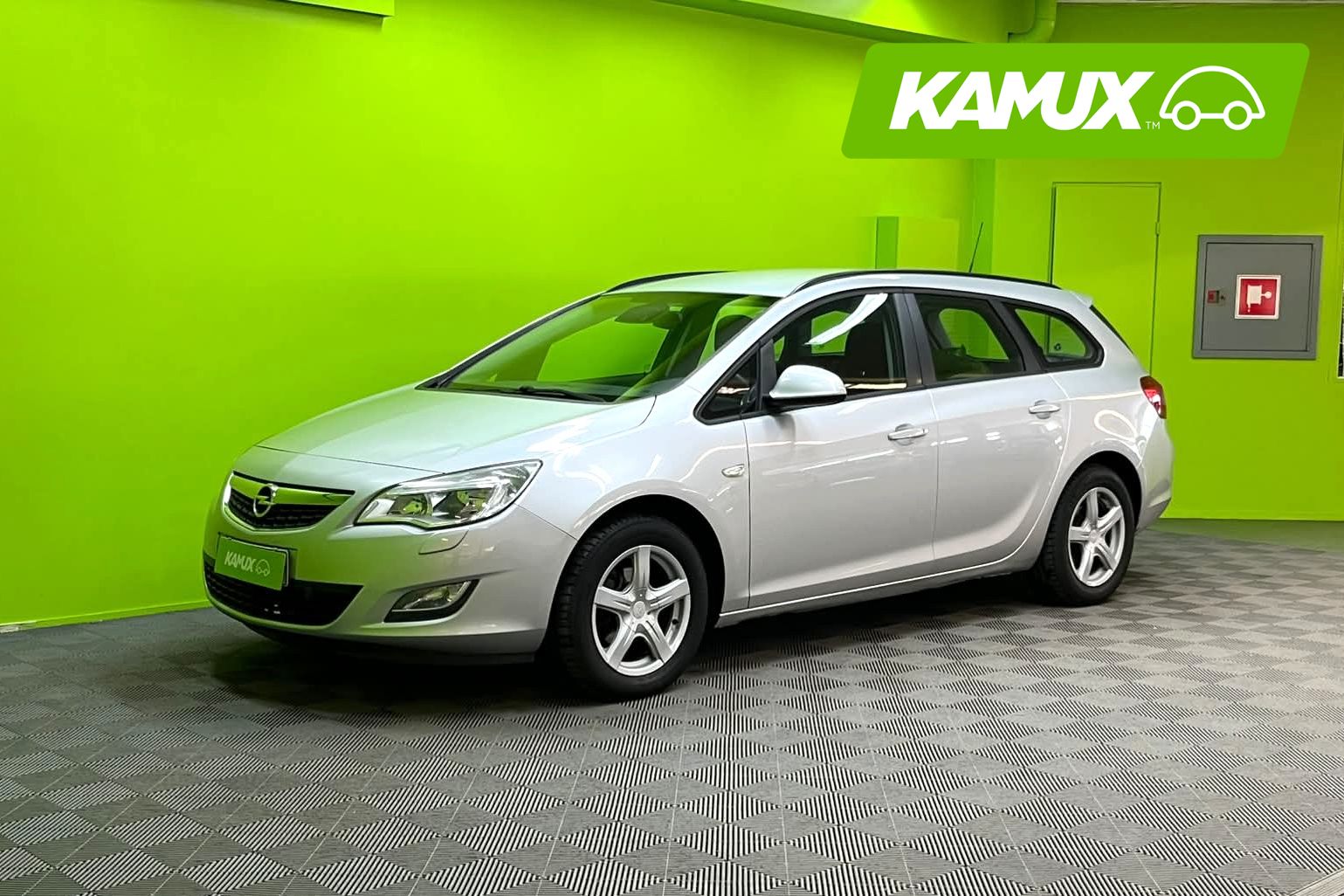 Opel Astra 2011, kuva 6/15