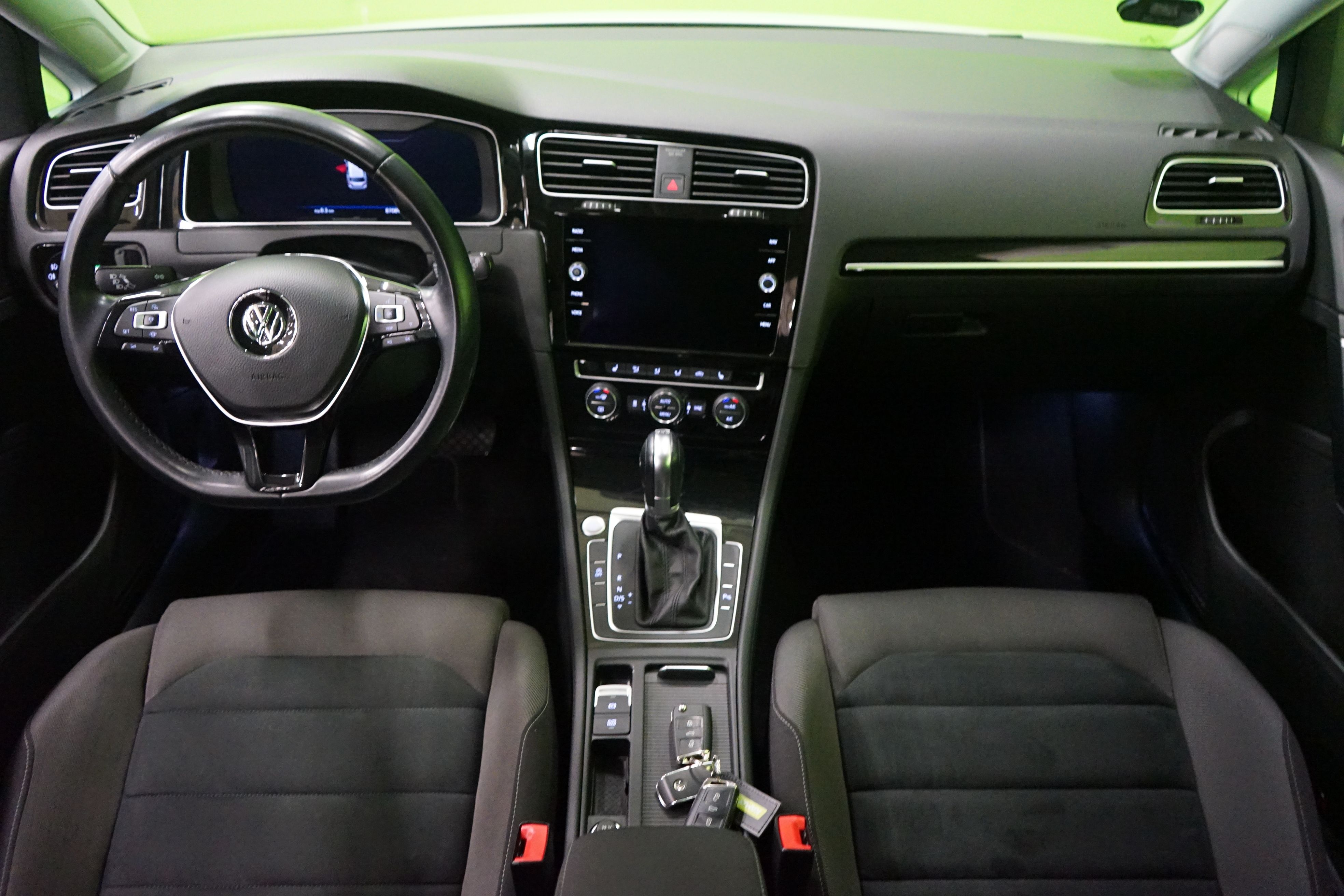 Volkswagen Golf 2019, kuva 6/21