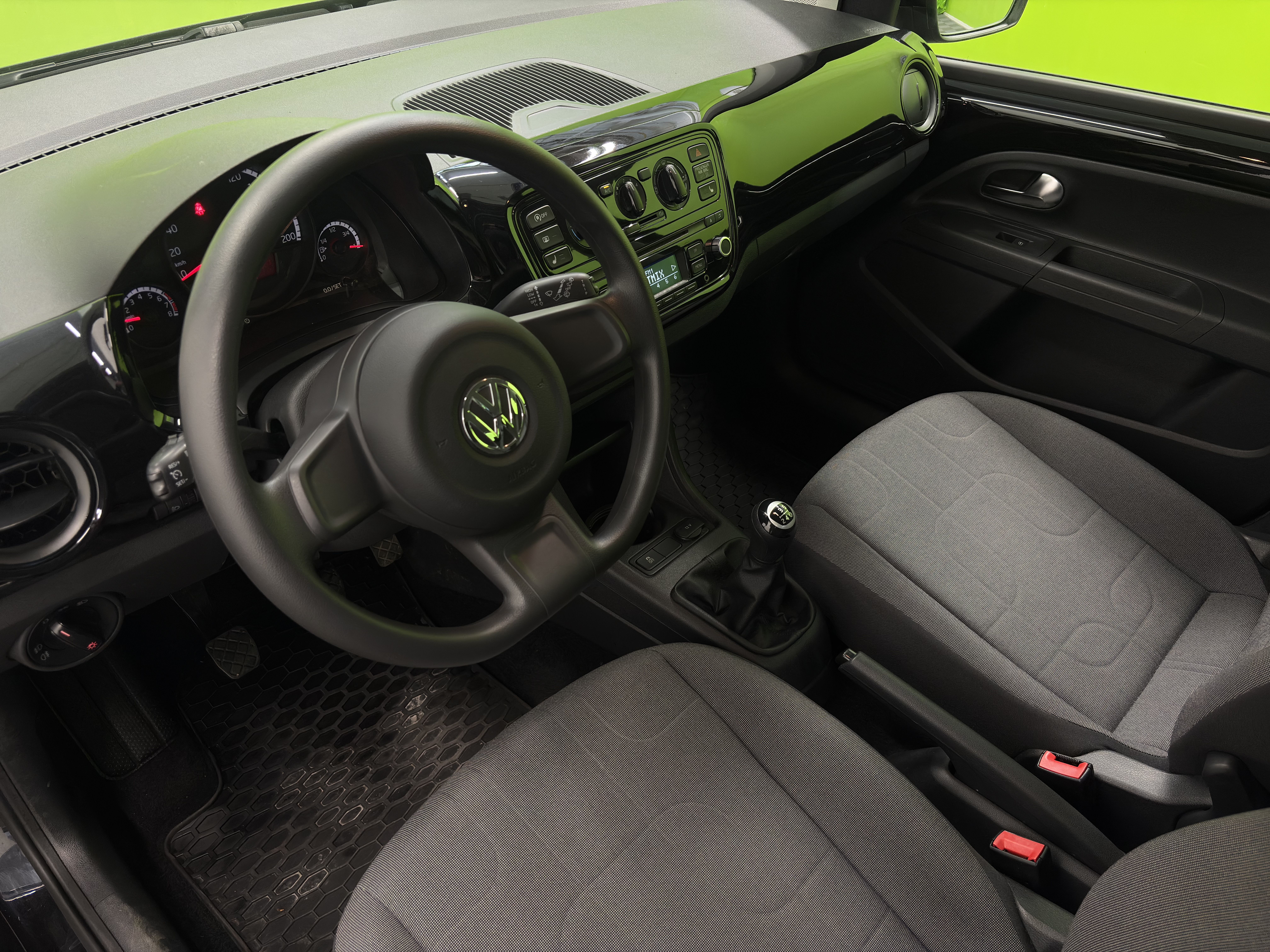 Volkswagen Up! 2014, photo 5/15