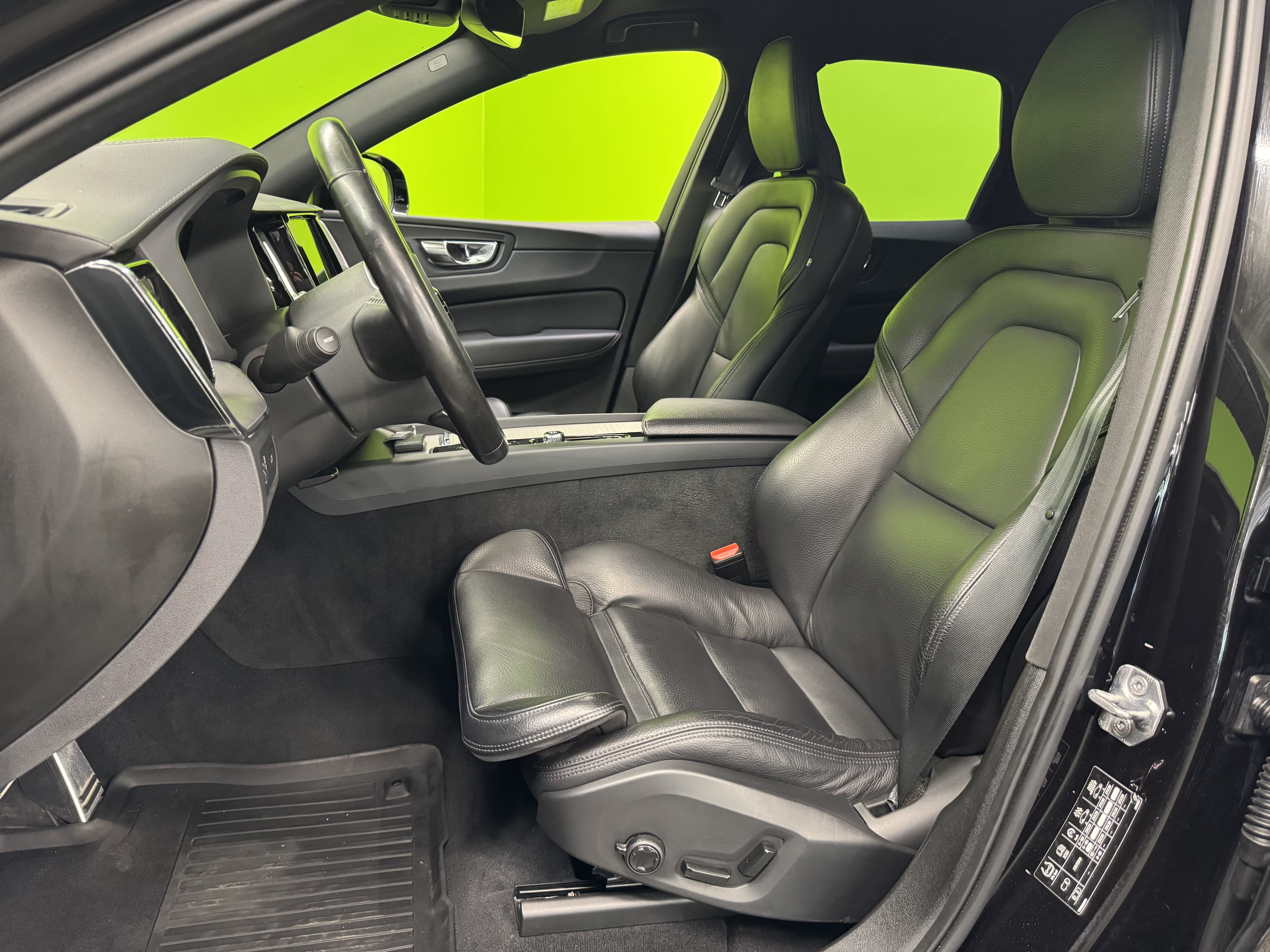 Volvo XC60 2020, kuva 6/24