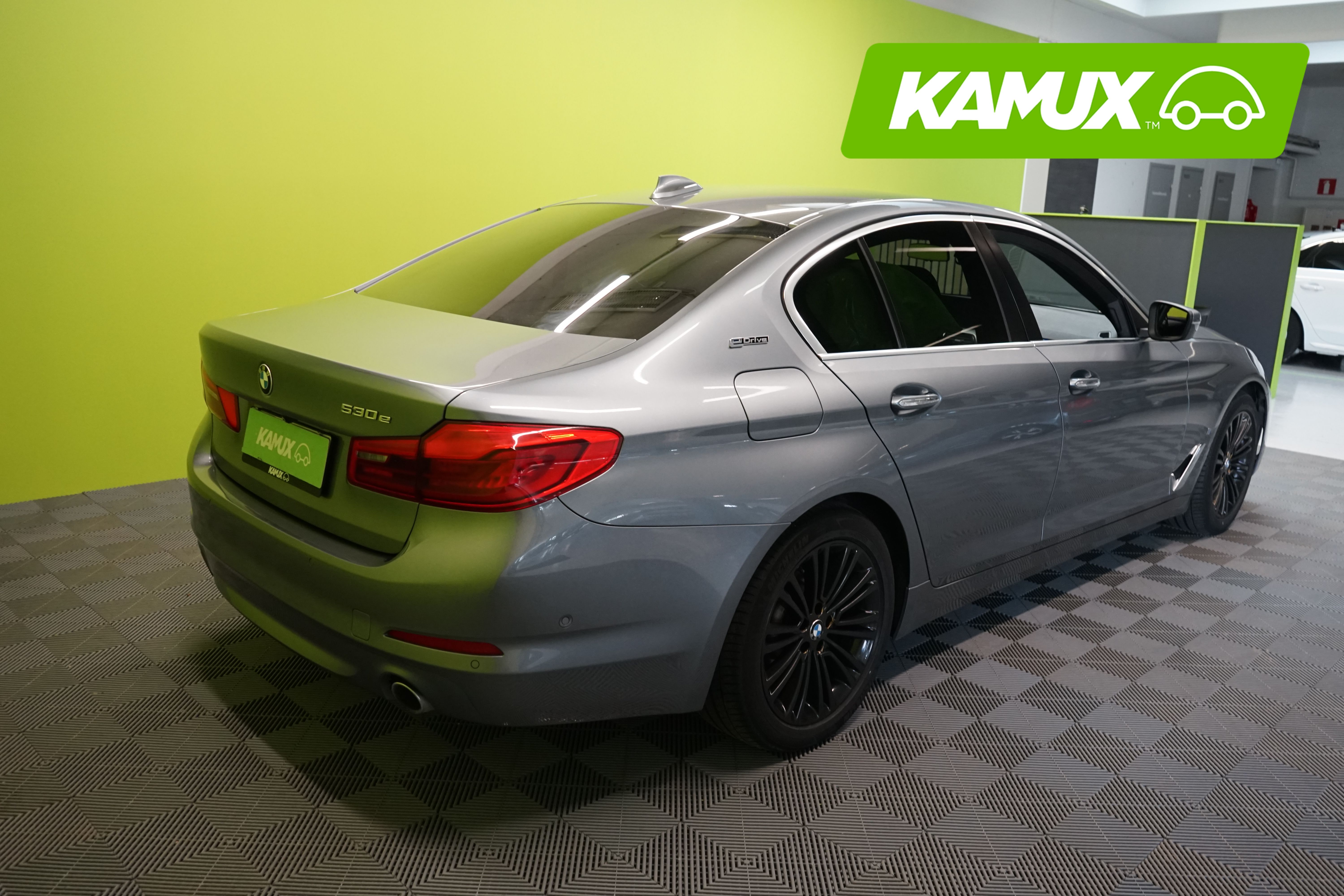 BMW 530 2018, kuva 3/25