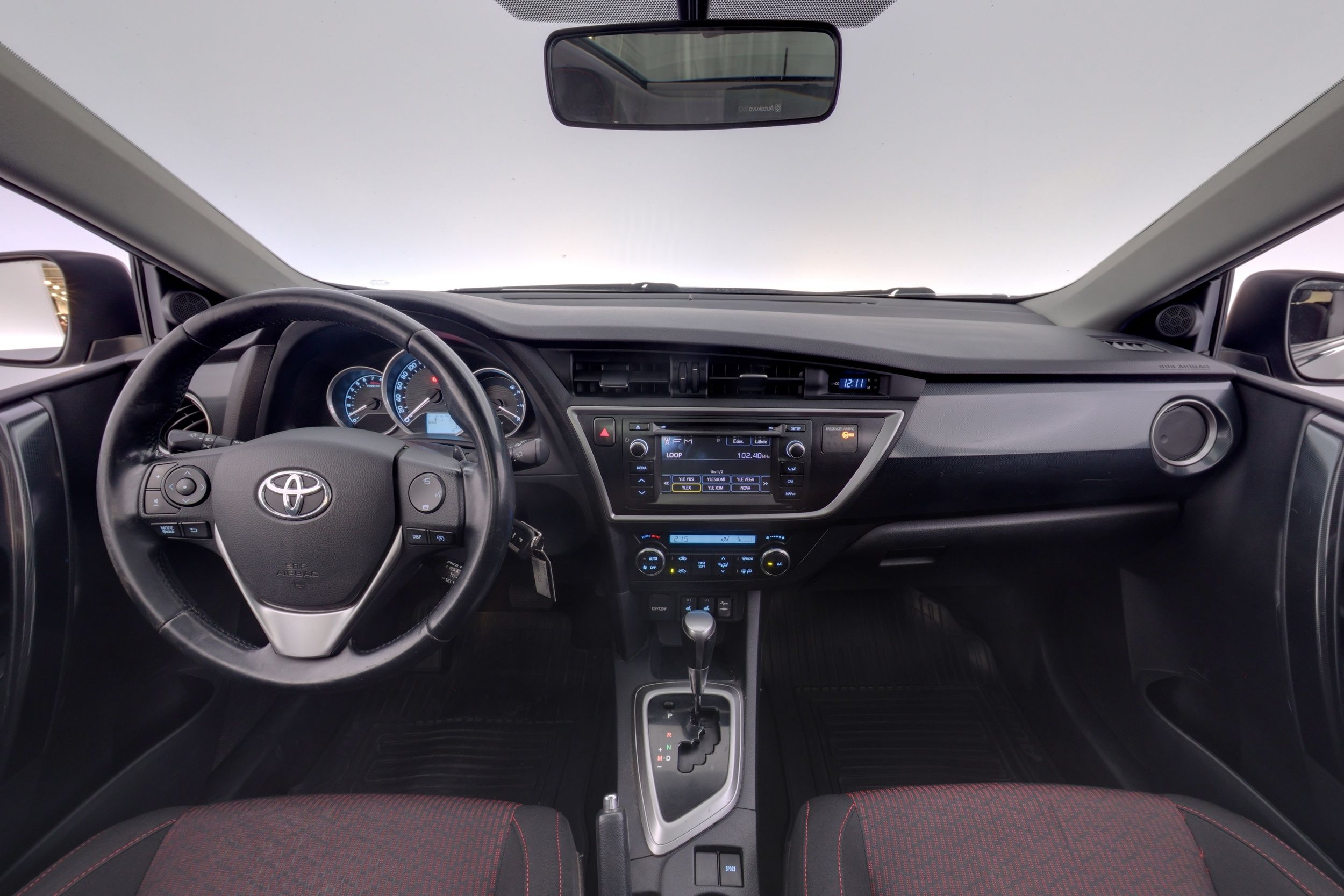 Toyota Auris 2013, kuva 7/31