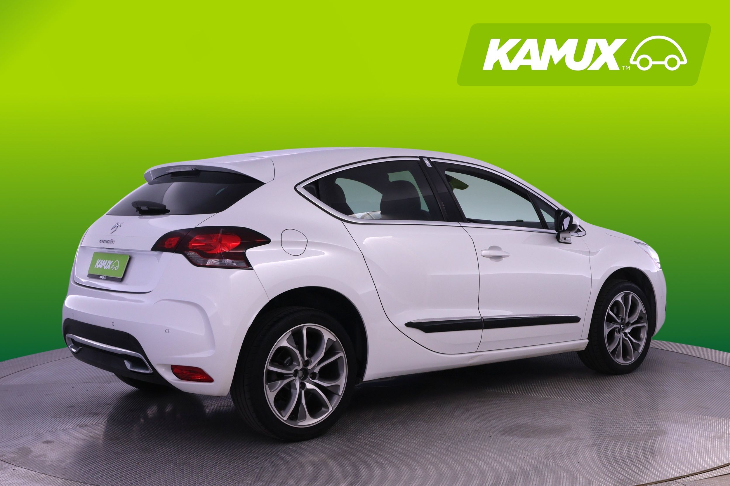 Citroen DS4 VTi 120 So Chic 2013, photo 2/20