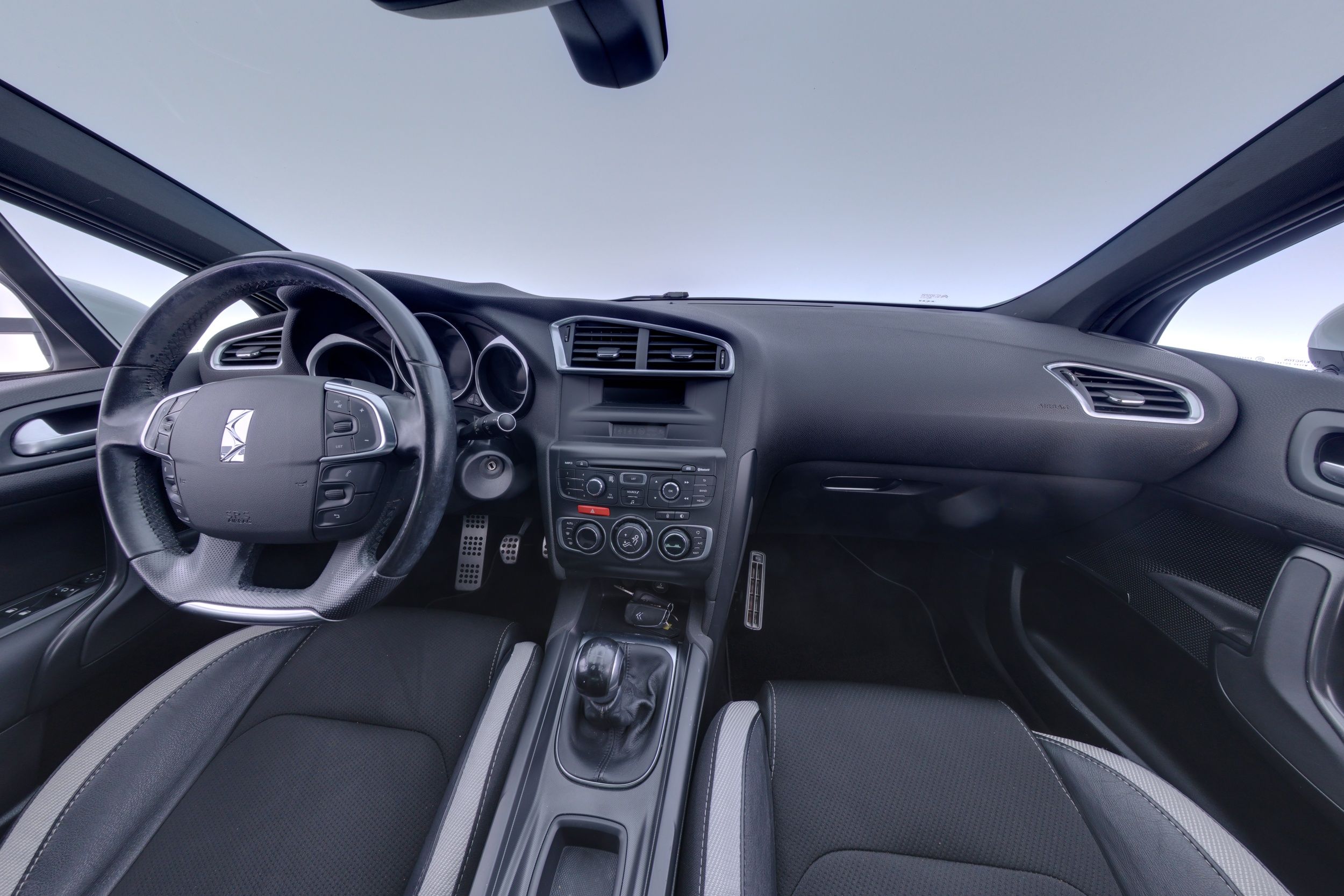 Citroen DS4 VTi 120 So Chic 2013, photo 7/20