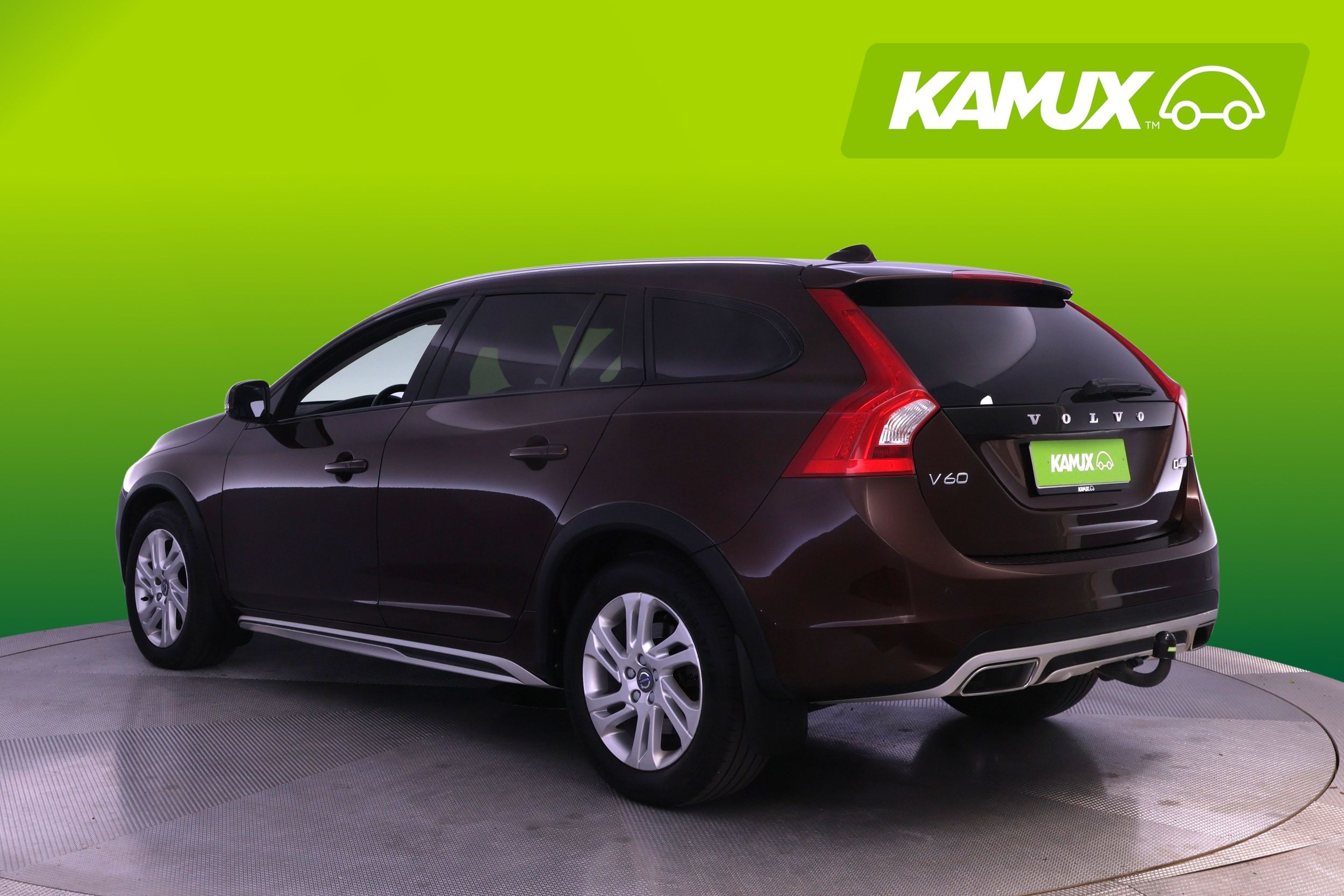 Volvo V60 Cross Country 2018, photo 4/29