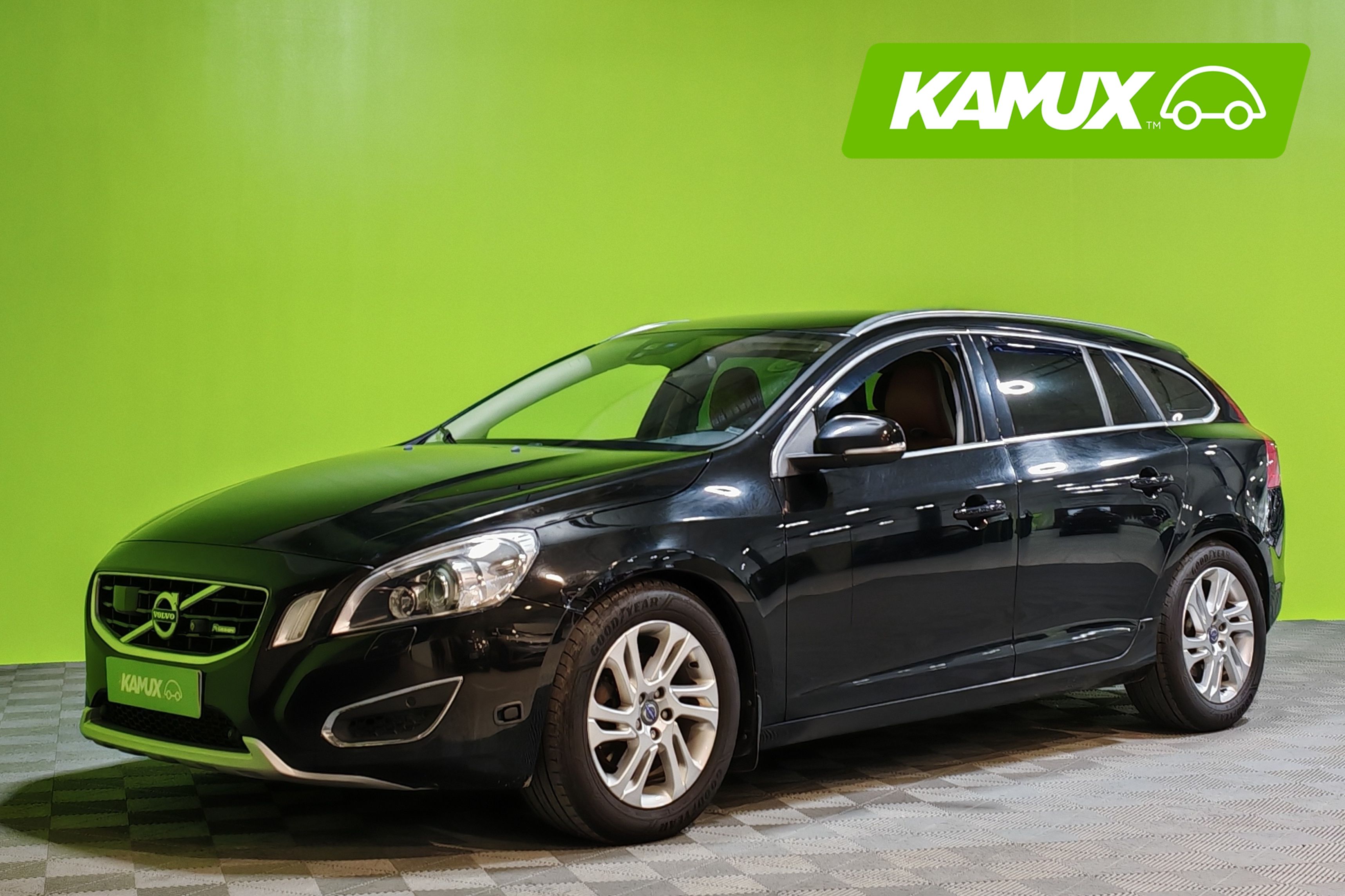 Volvo V60 T3 R-Design 2011, kuva 5/25