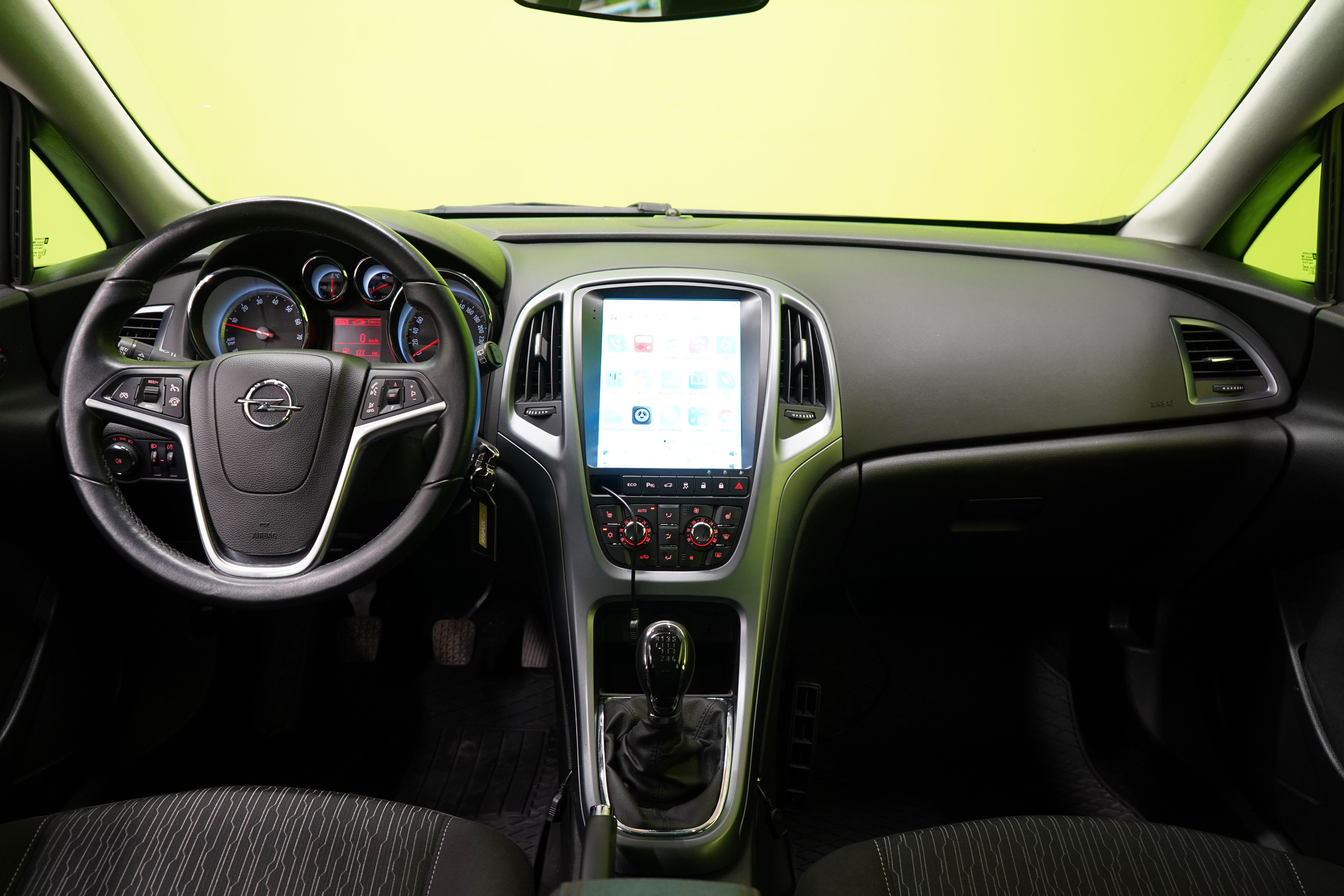 Opel Astra 2013, kuva 6/21