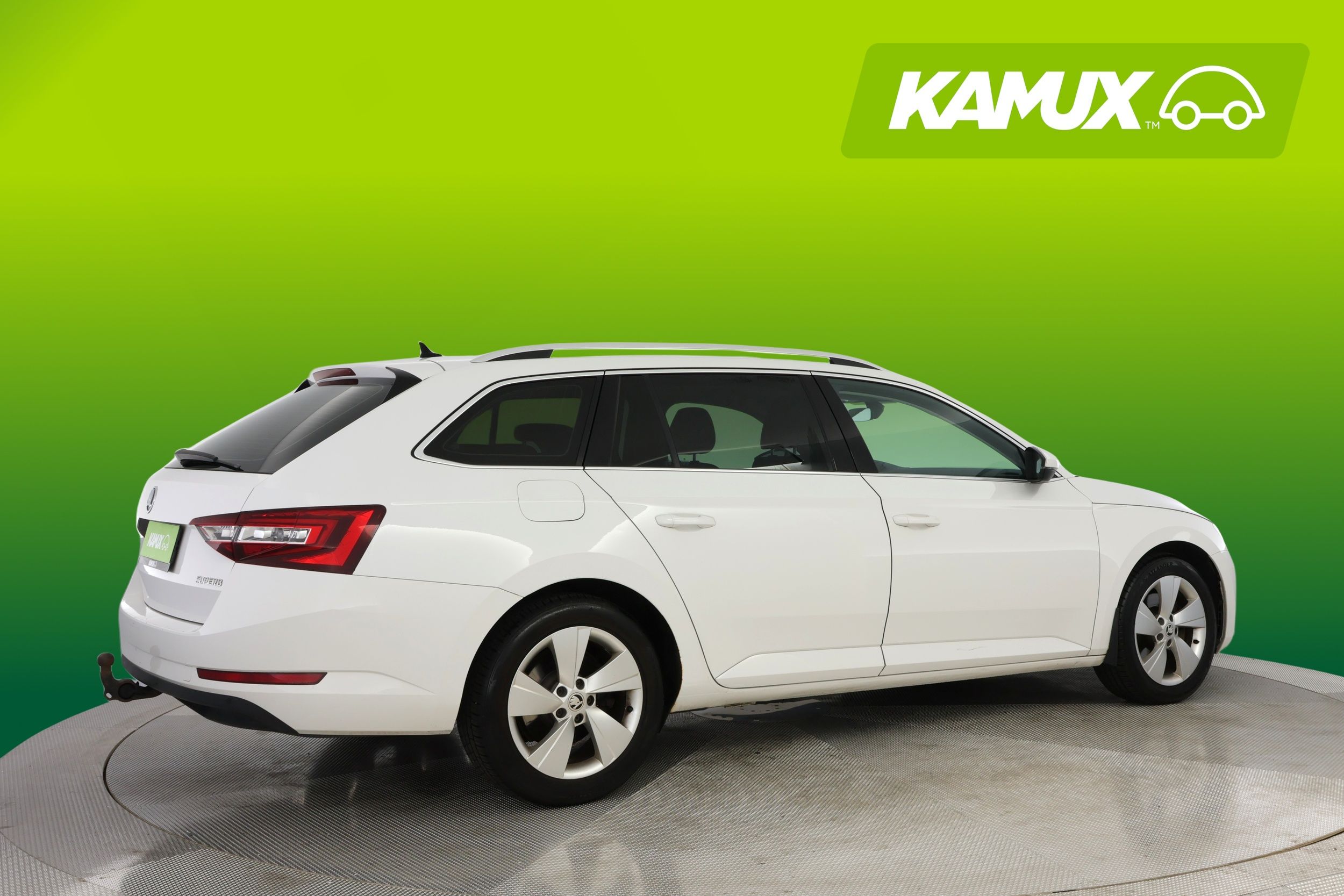 Skoda Superb 2017, photo 3/20