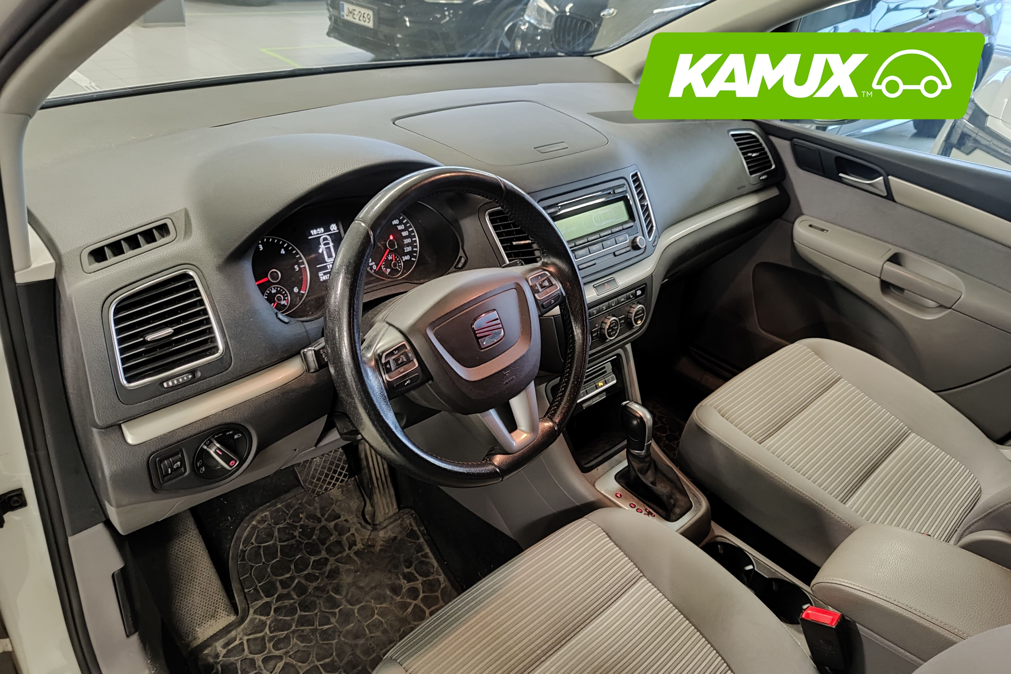 Seat Alhambra 2014, kuva 5/8