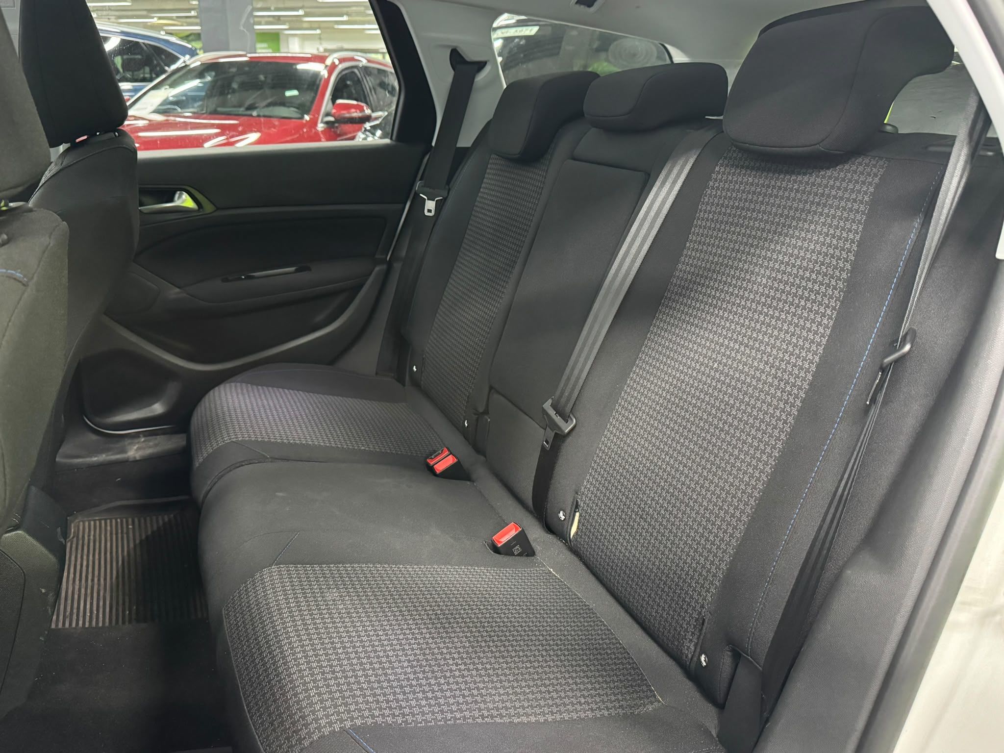 Peugeot 308 2020, kuva 7/7