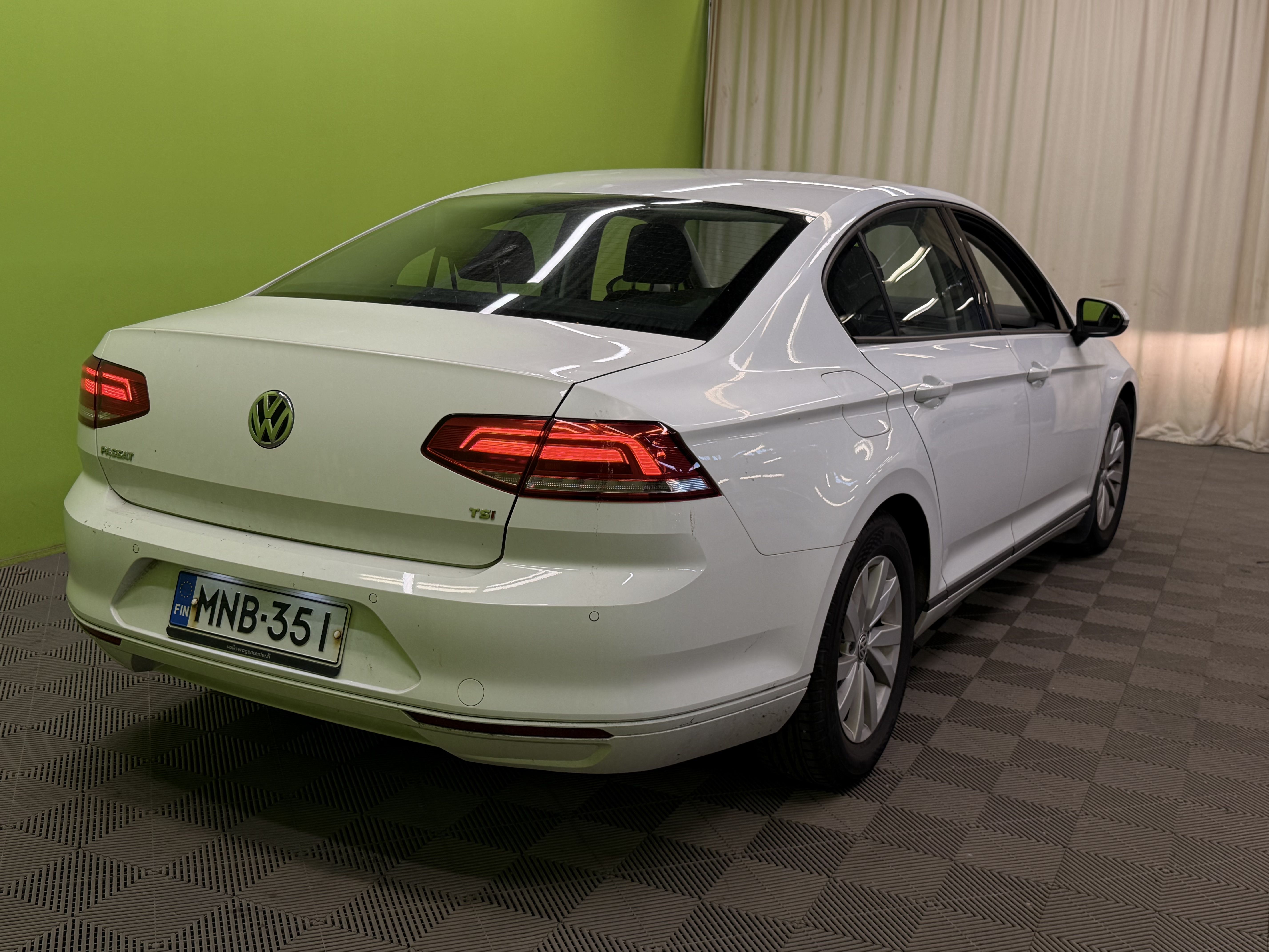 Volkswagen Passat 2017, kuva 3/9