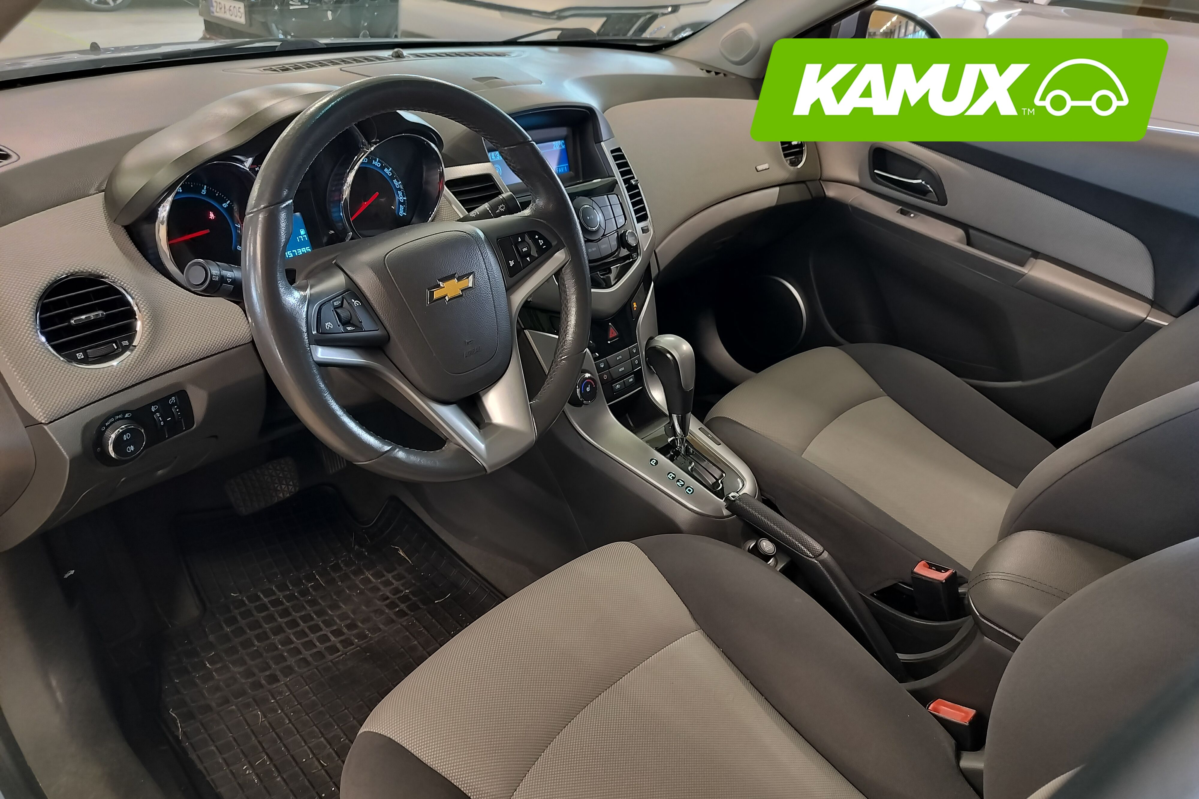 Chevrolet Cruze 4-ov LT 1,8 104kW AT6 2010, kuva 4/13