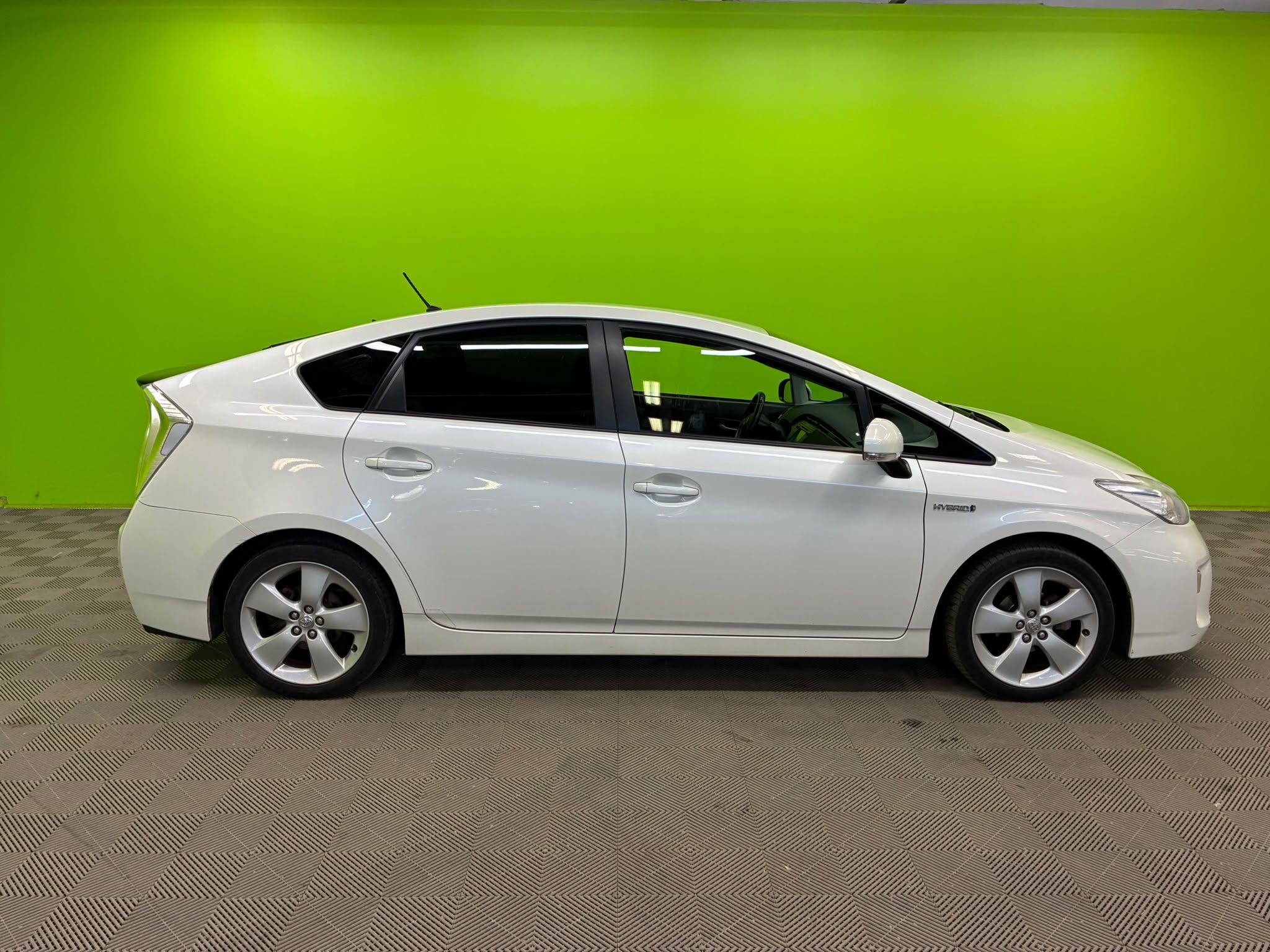 Toyota Prius HSD Linea Sol 5ov 2012, kuva 2/5