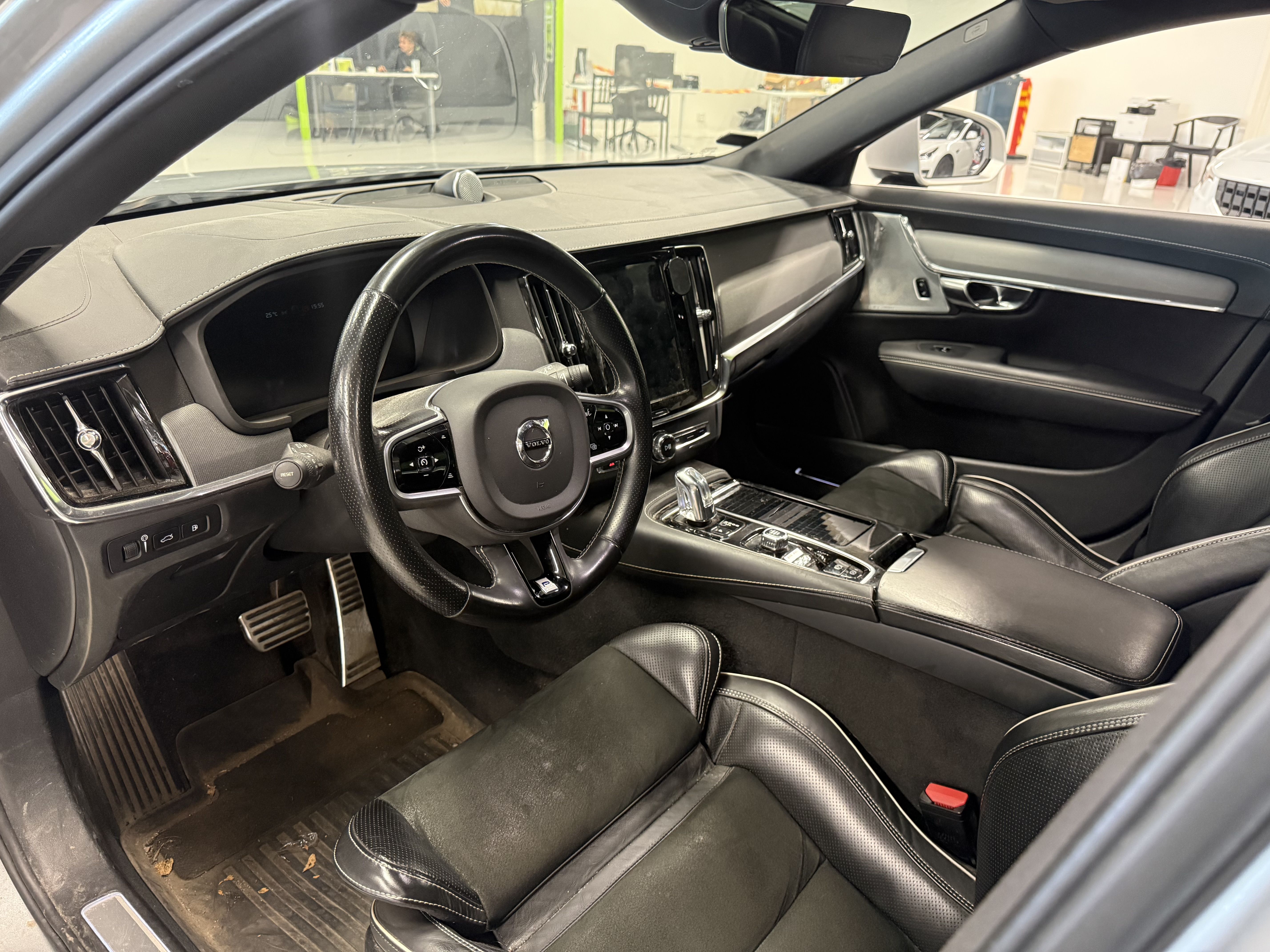 Volvo V90 T8 AWD R-Design aut 2019, kuva 5/9