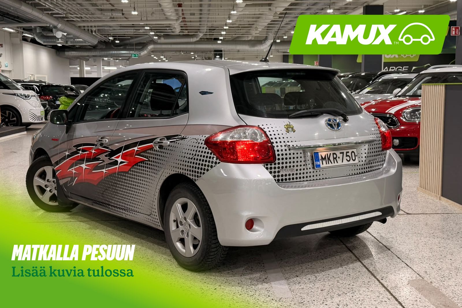 Toyota Auris 1,8 HSD Linea Sol 5ov 2011, kuva 2/4