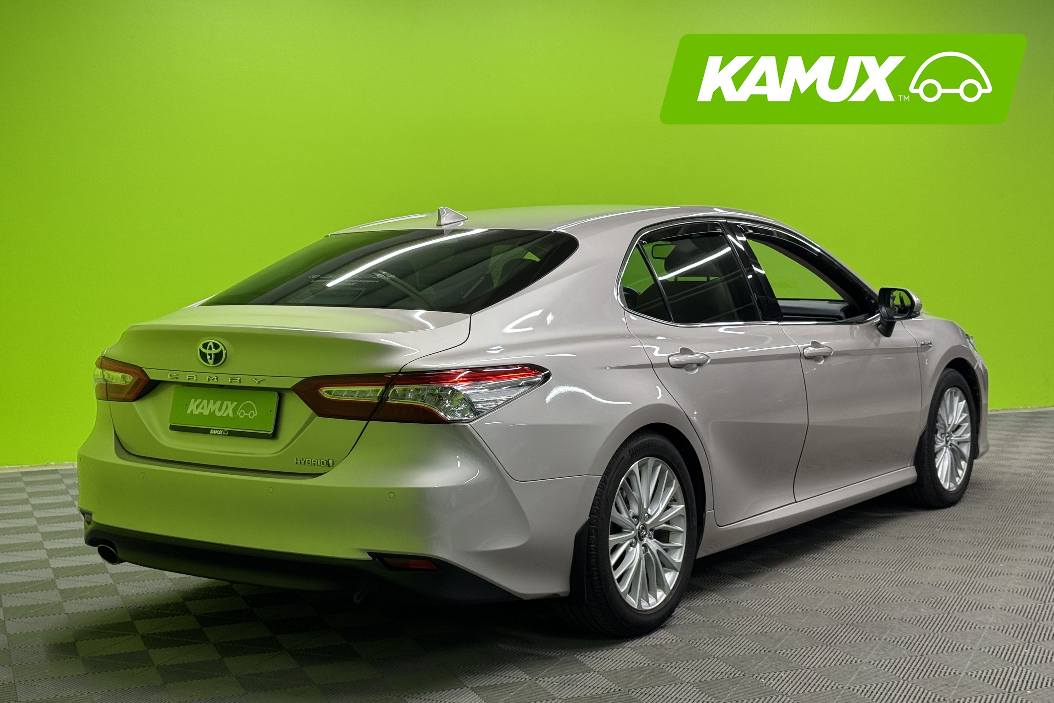 Toyota Camry 2,5 Hybrid Premium Business 2019, photo 3/23