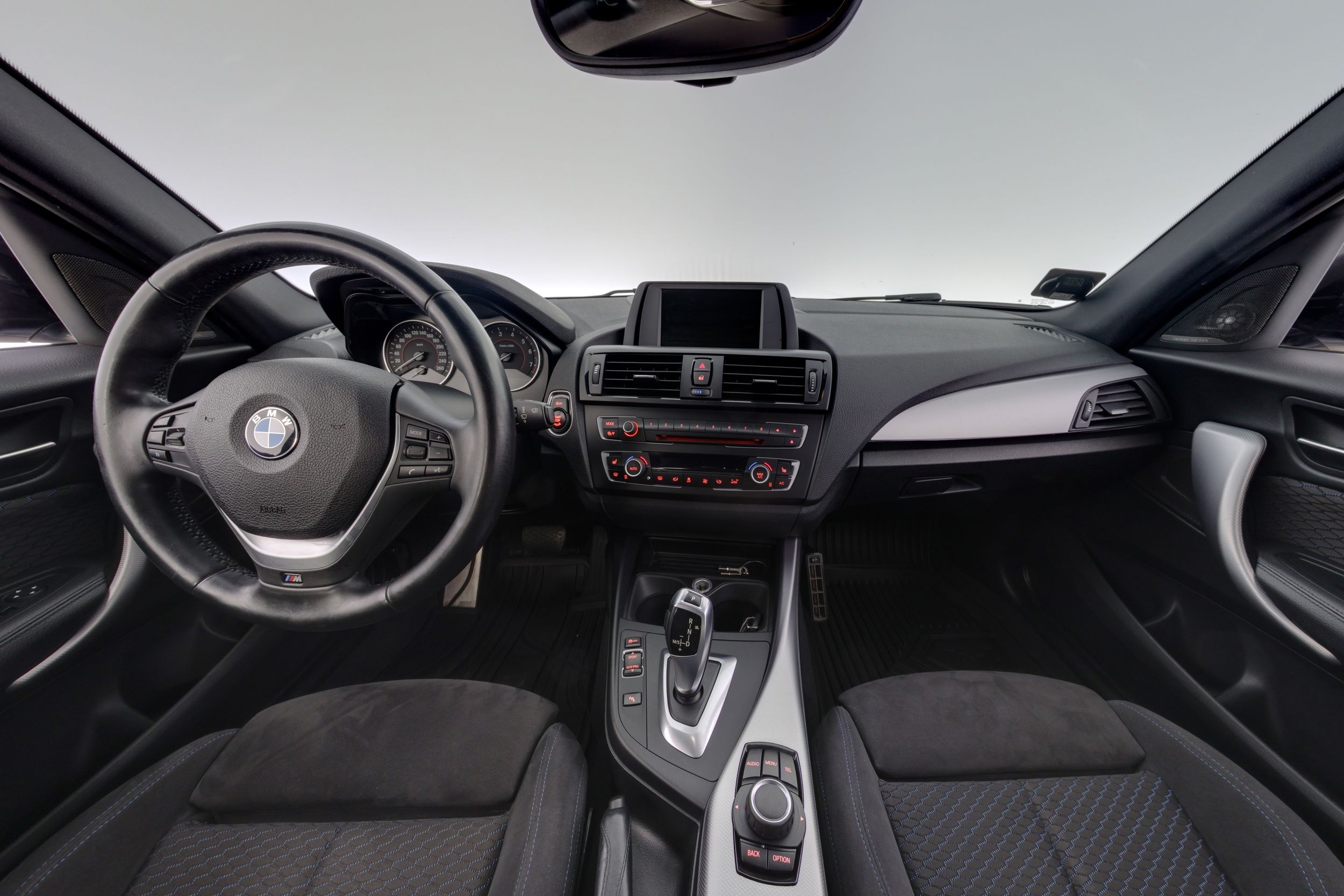 BMW 118 2013, kuva 7/30