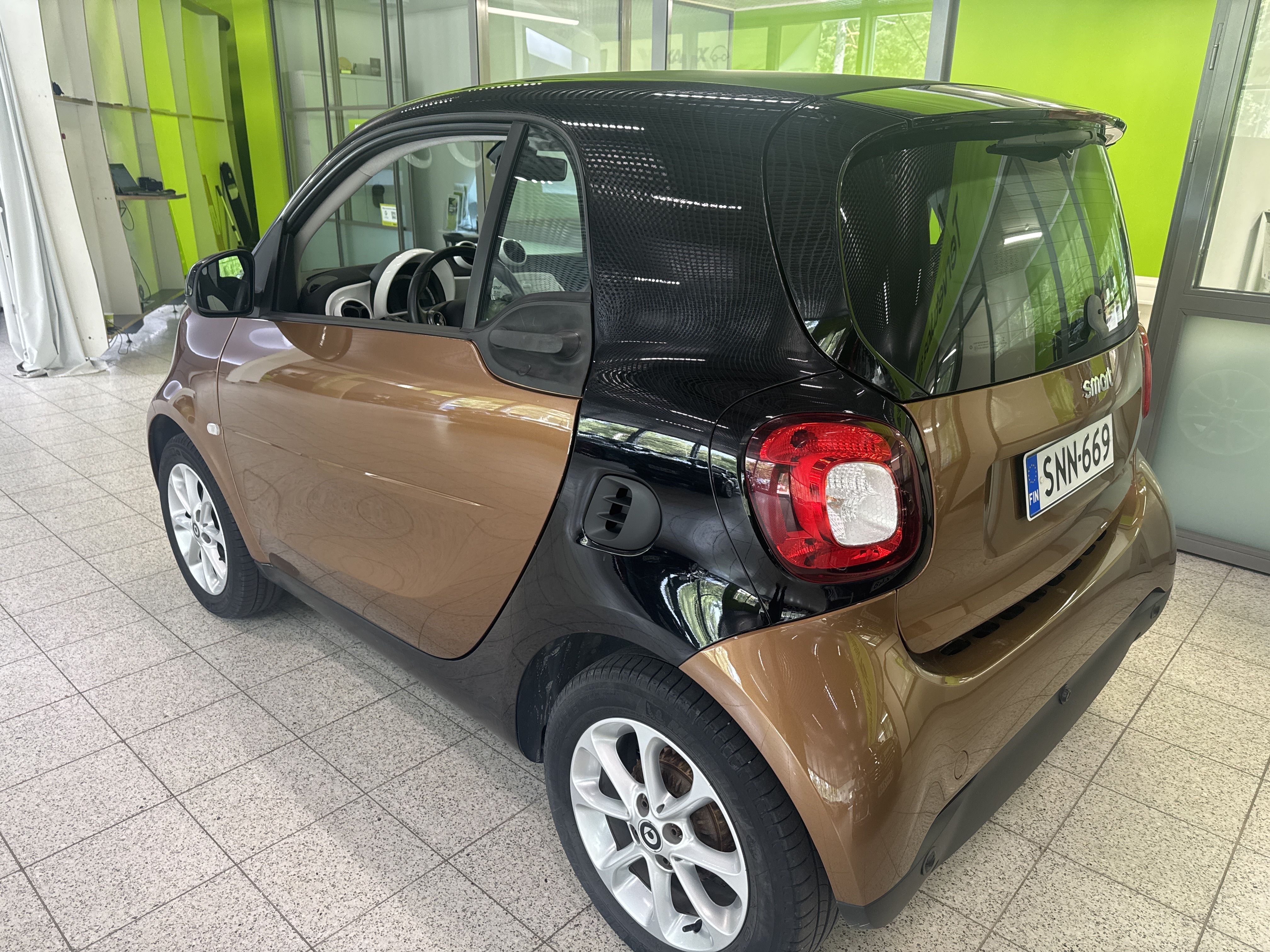 Smart Fortwo coupe passion 52 kW A 2015, kuva 2/3