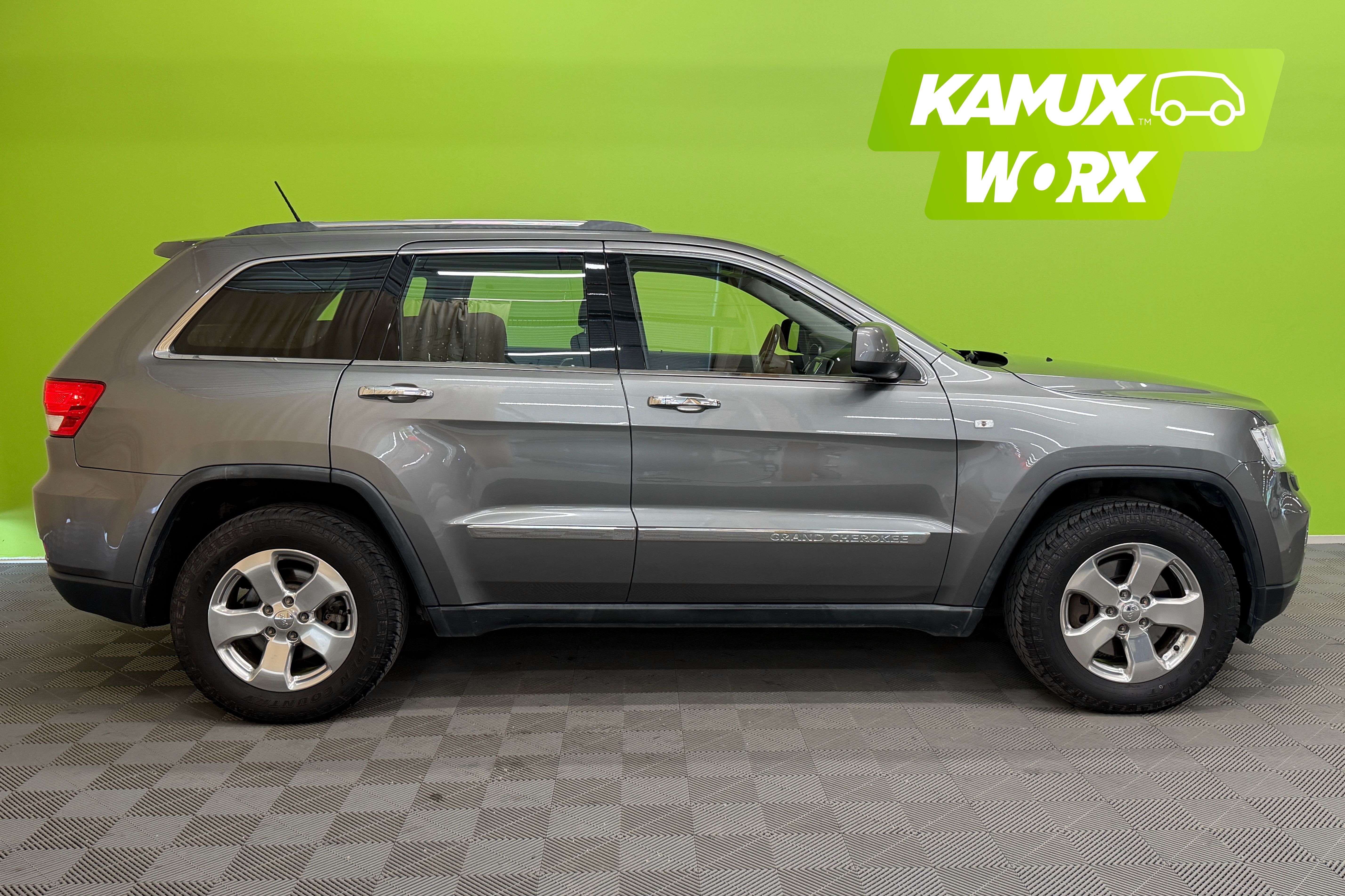 Jeep Grand Cherokee 3.0 CRD Limited 2012, kuva 2/23