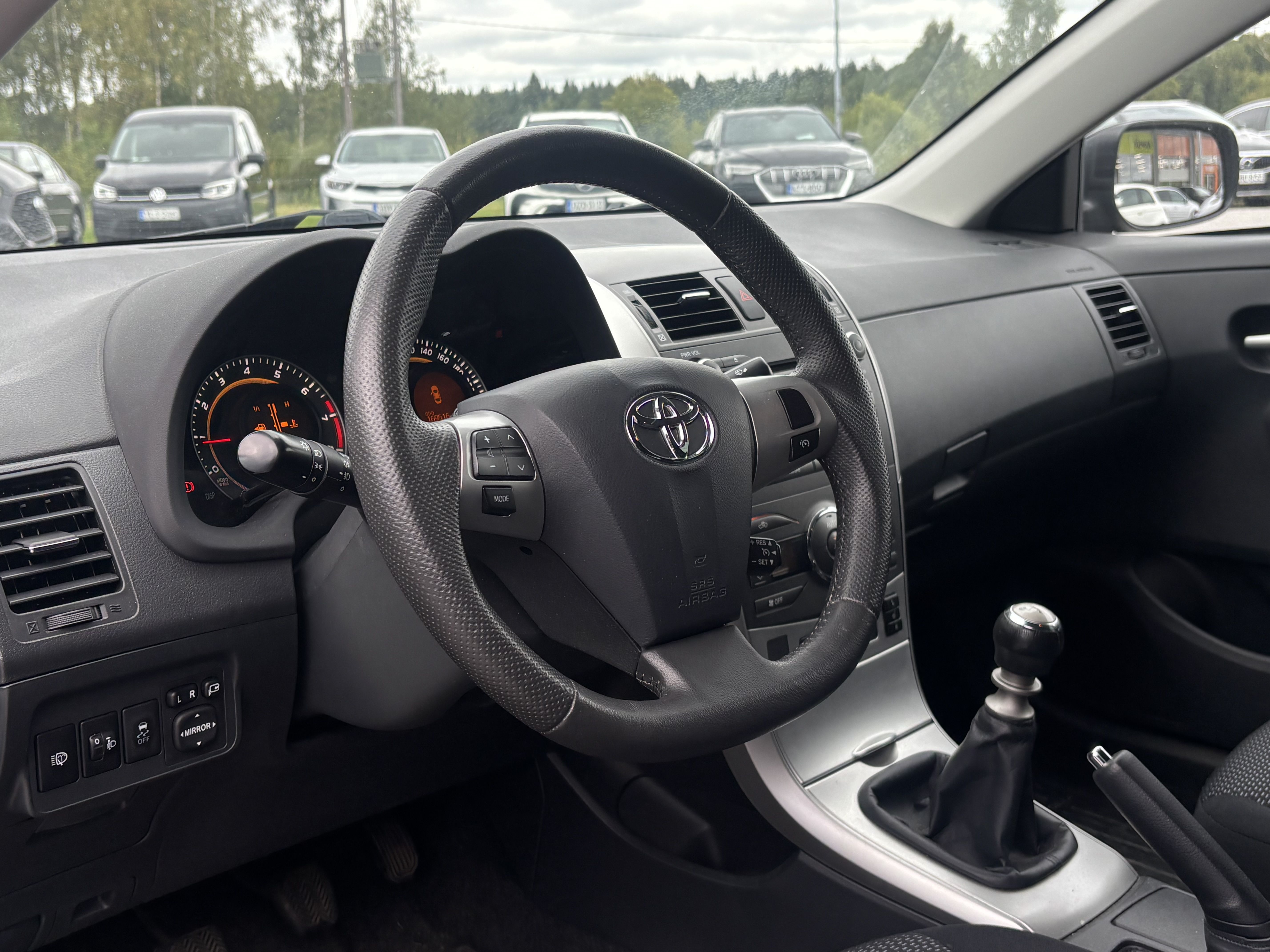 Toyota Corolla 2012, photo 3/6