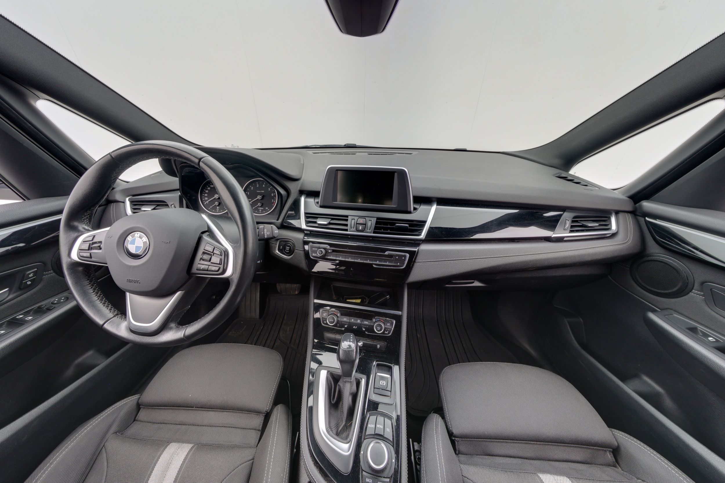 BMW 218 2016, kuva 7/18