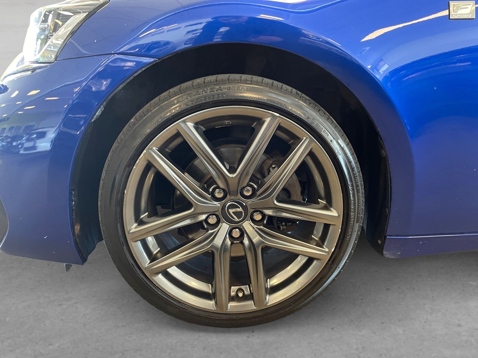 Lexus IS 2018, kuva 6/25