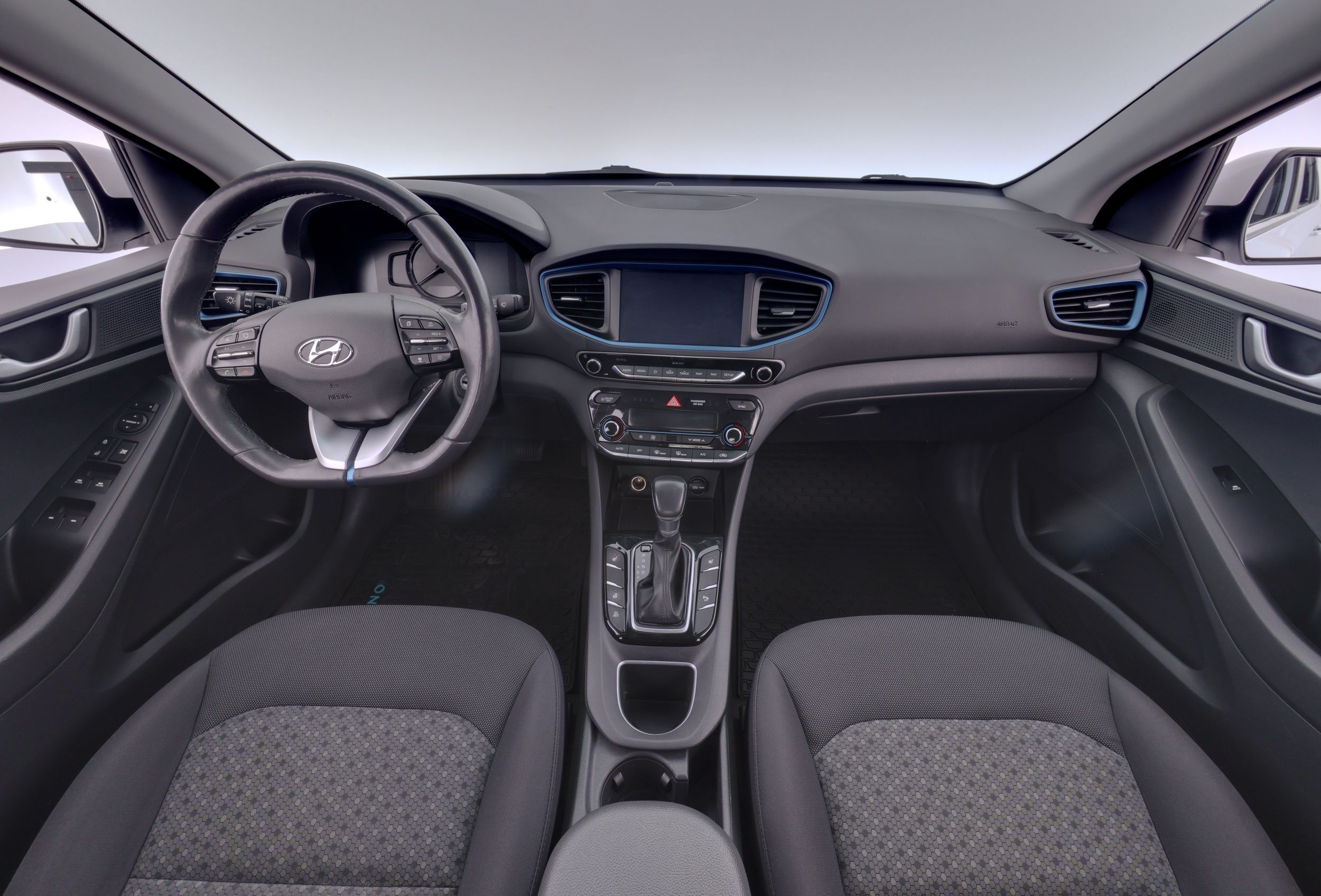 Hyundai Ioniq Plug-In DCT Comfort 2018, kuva 7/31