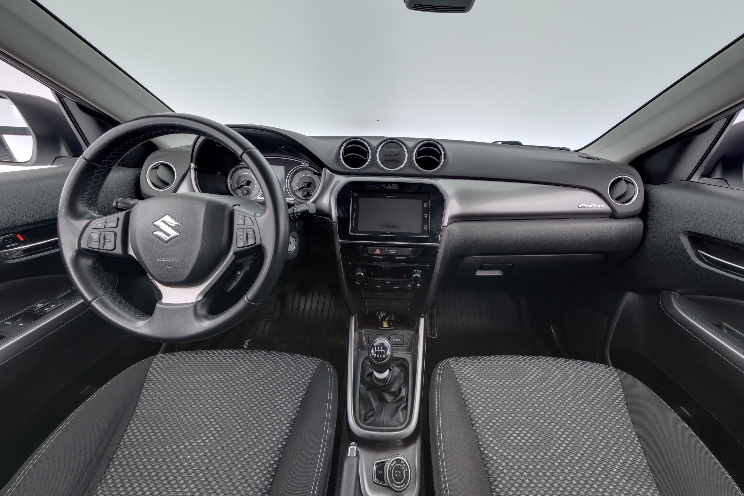 Suzuki Vitara 2020, kuva 7/22