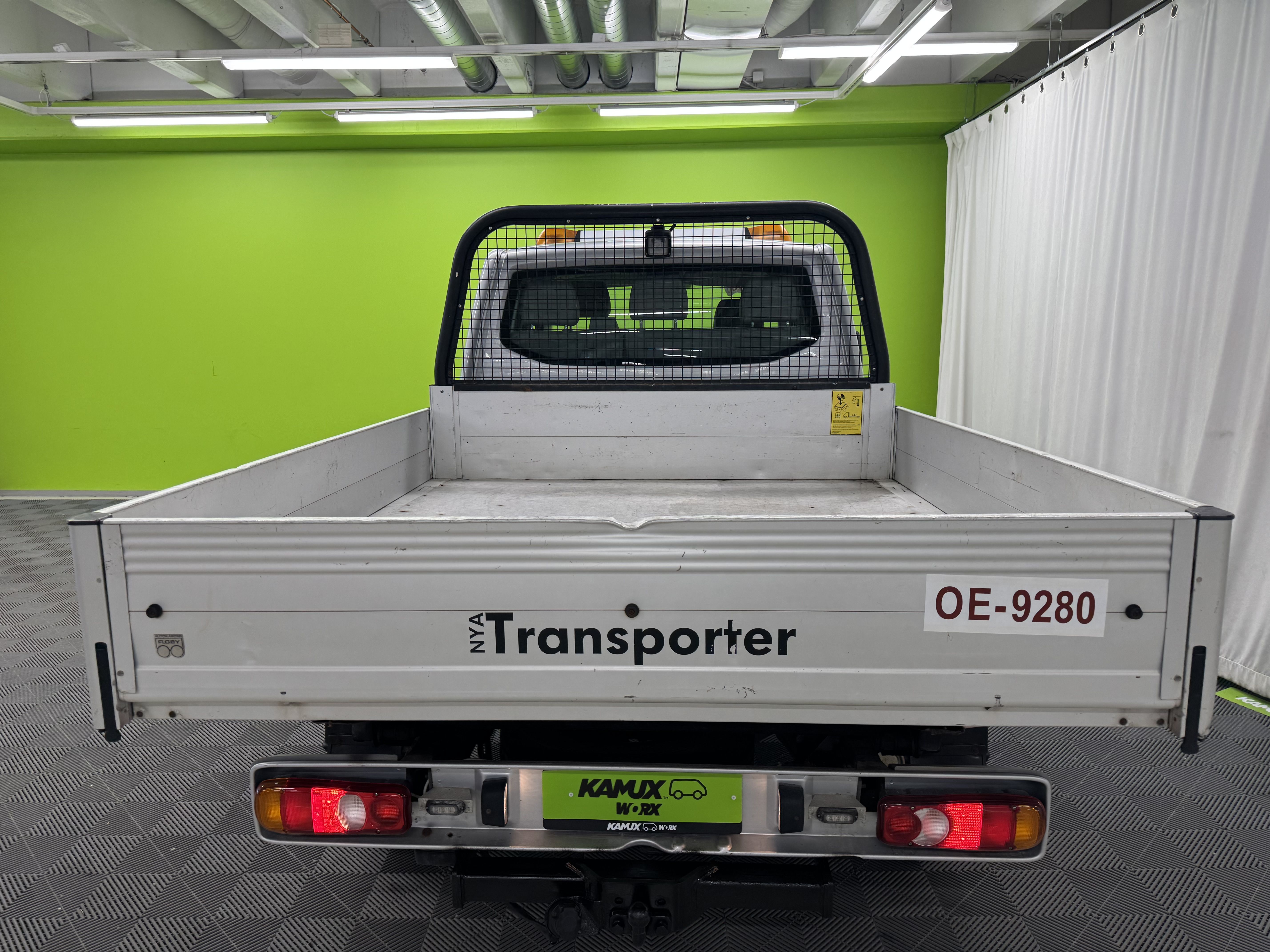 Volkswagen Transporter 2012, photo 7/18