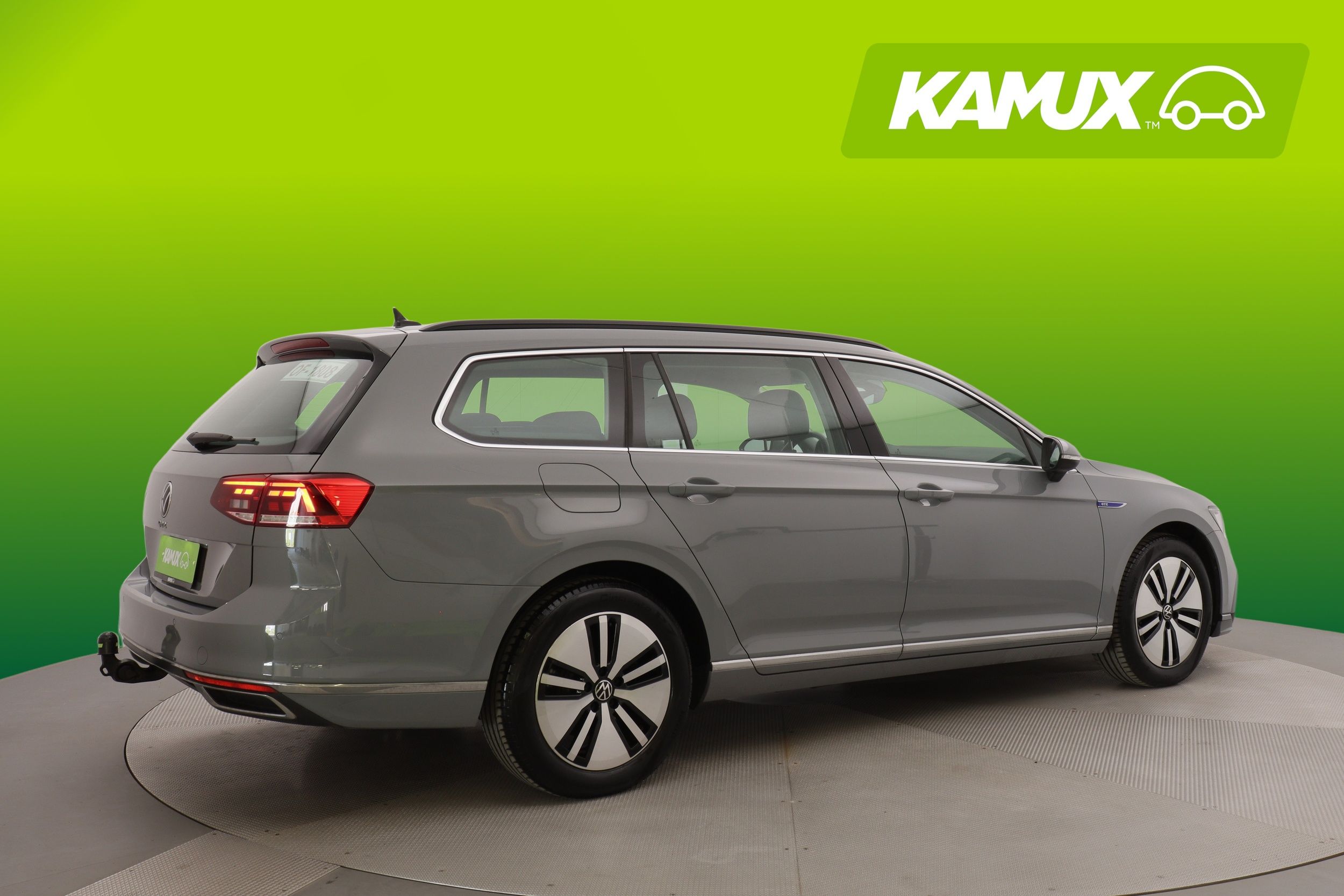 Volkswagen Passat 2023, photo 2/28
