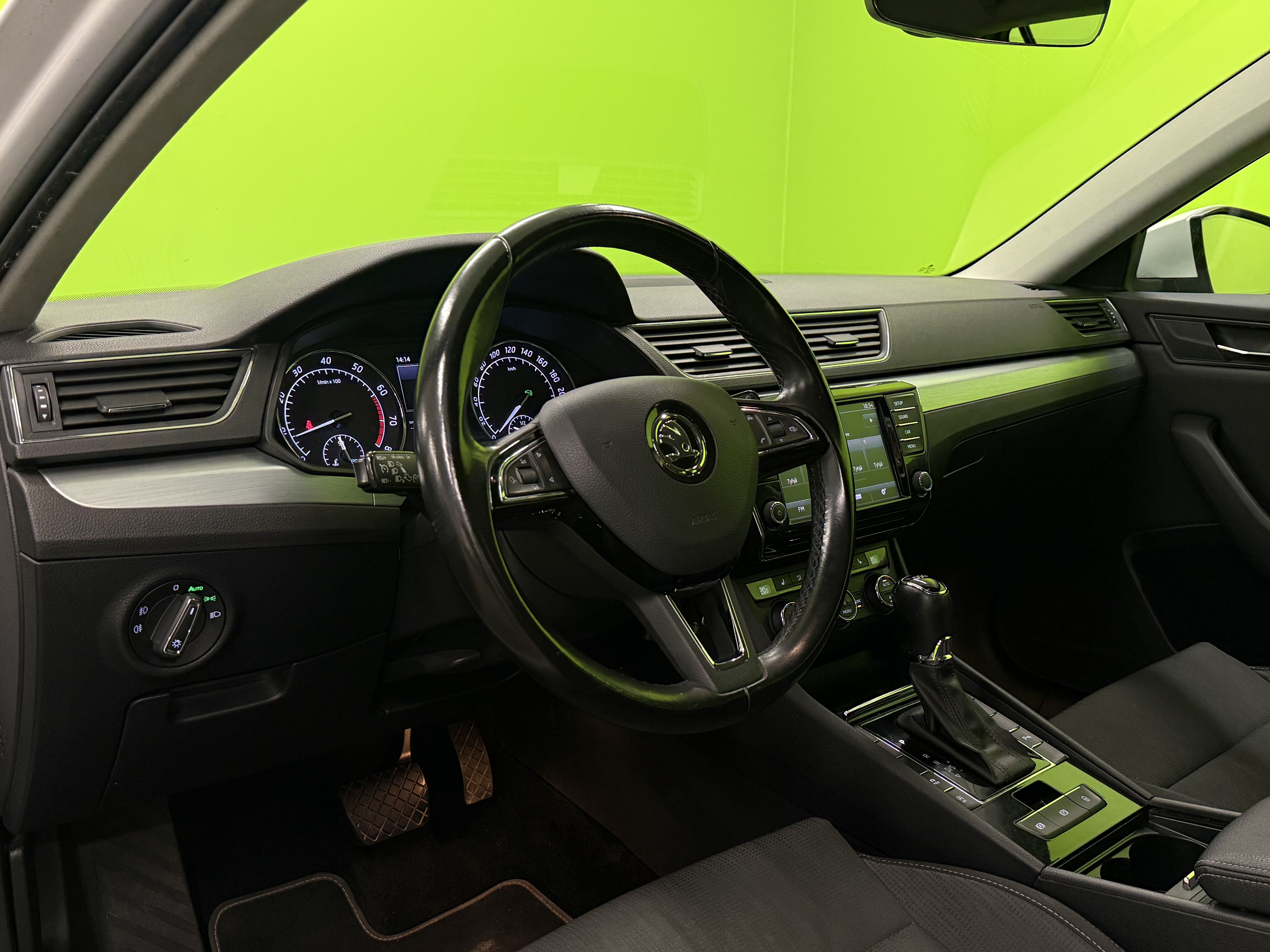 Skoda Superb 2017, kuva 7/27