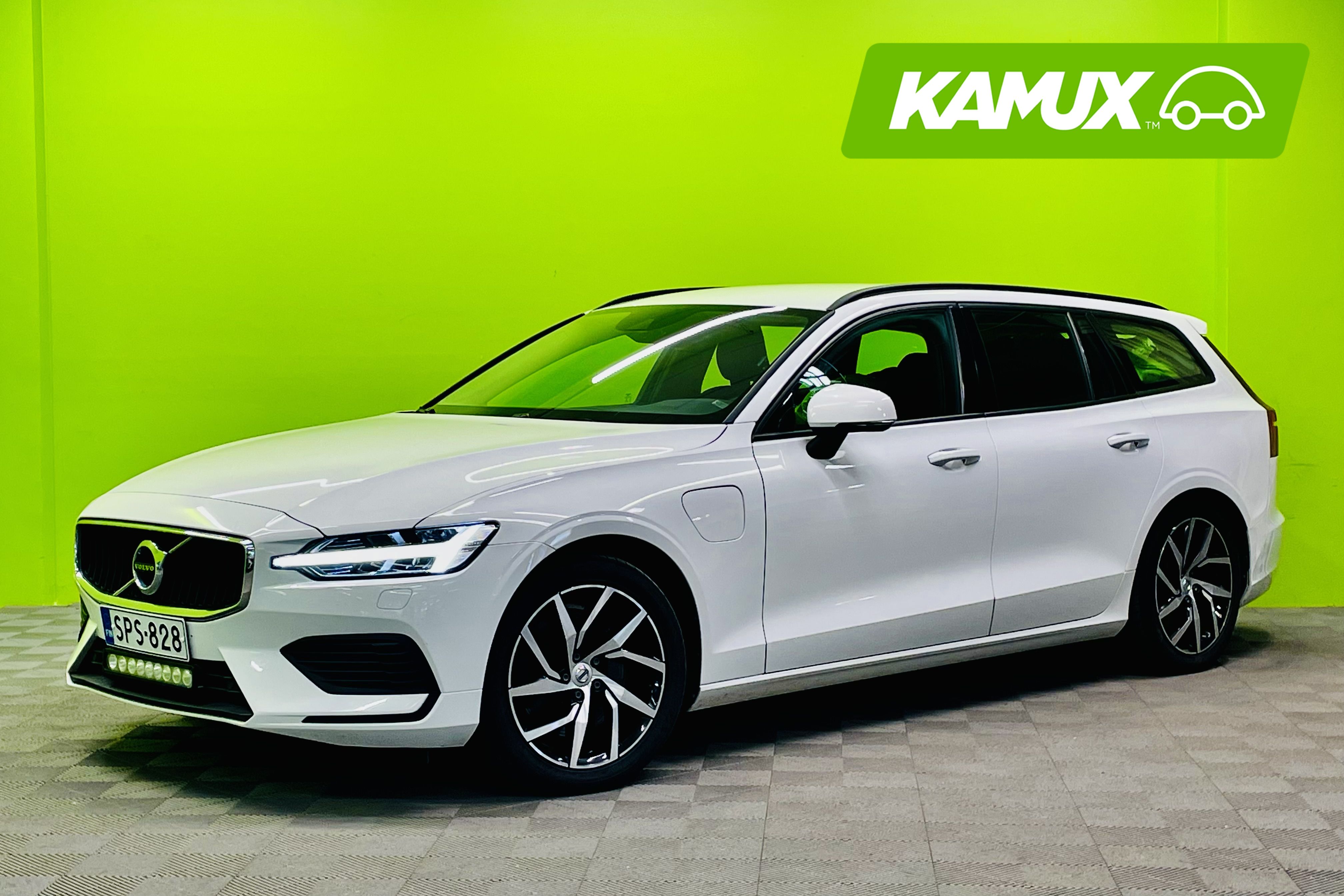 Volvo V60 T8 TwE AWD Momentum aut 2019, kuva 3/28