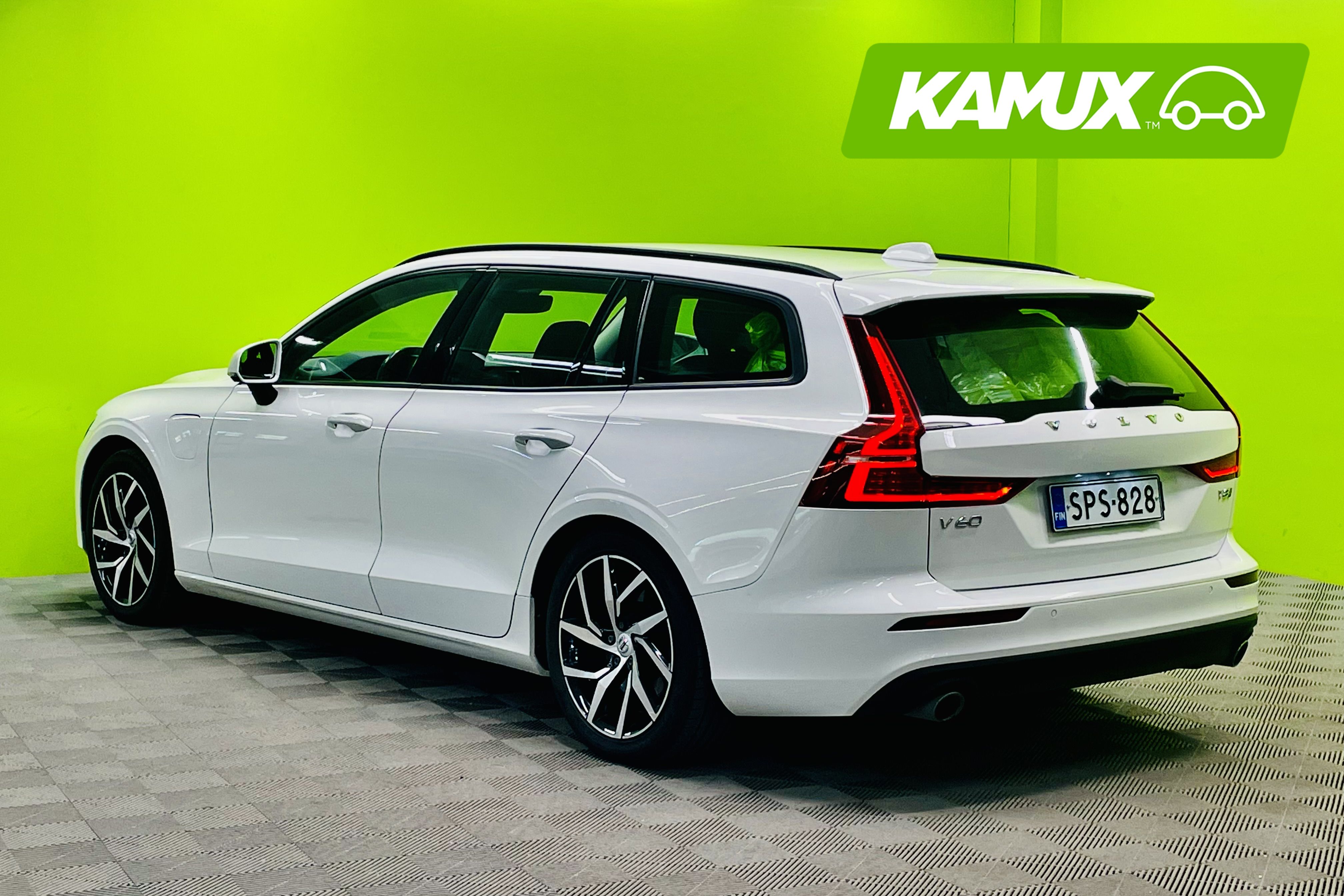 Volvo V60 T8 TwE AWD Momentum aut 2019, kuva 4/28