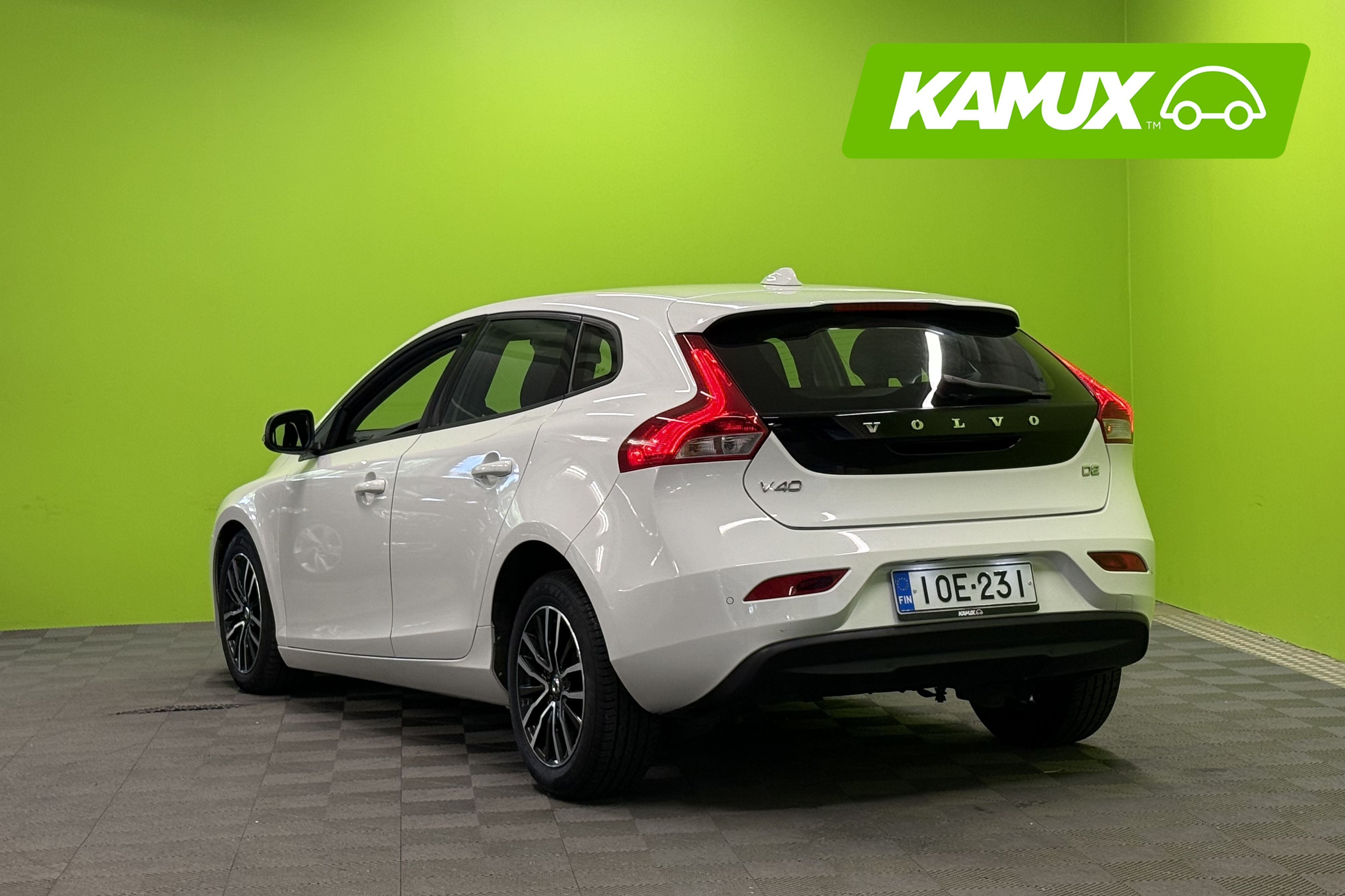Volvo V40 D2 Momentum aut 2018, kuva 4/21