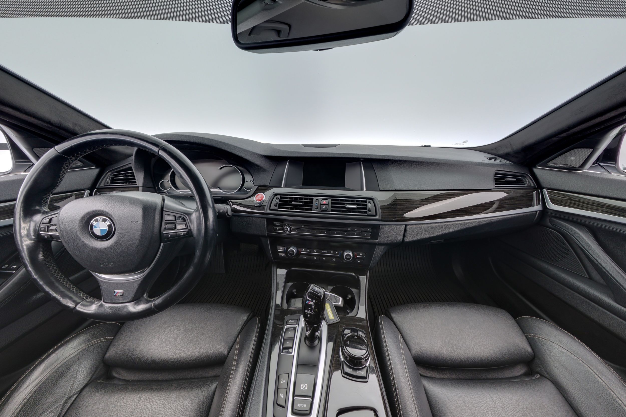 BMW 520 2014, photo 7/23